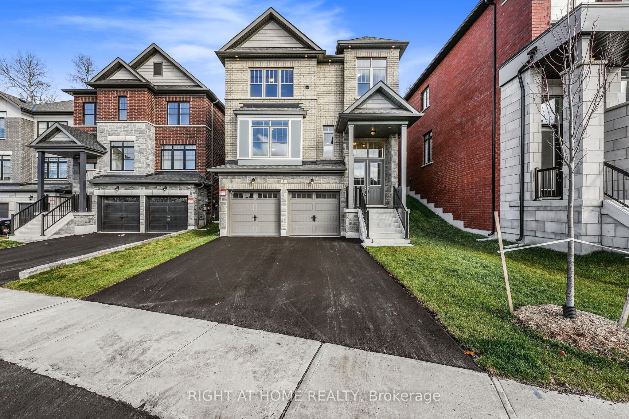 51 Bearberry Road, Springwater, ON L9X 2E1