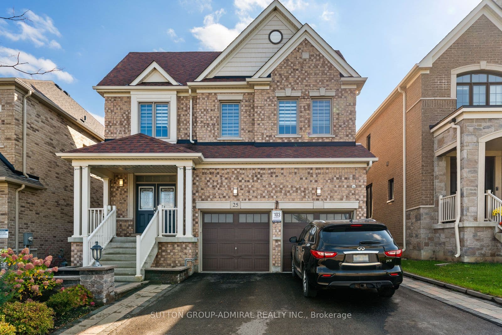 25 Pear Blossom Way, East Gwillimbury, ON L9N 0T3