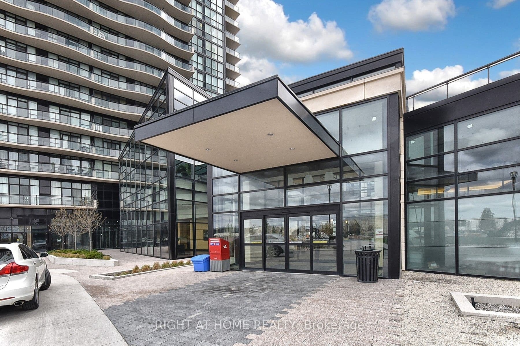 2910 Highway No, 7 Road W 312, Vaughan, ON L4K 0H8