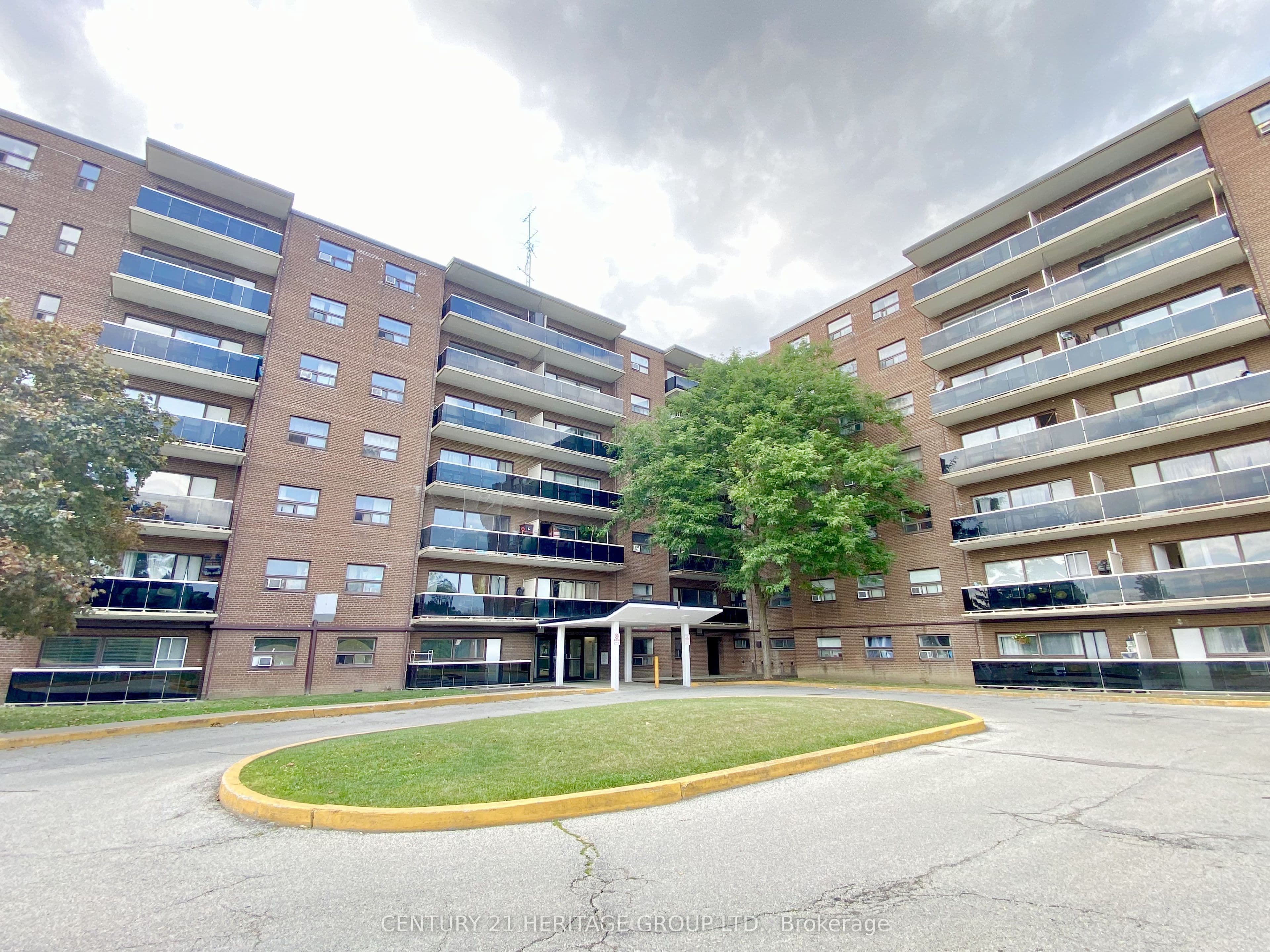10 Garfella Drive 206, Toronto, ON M9V 2E9