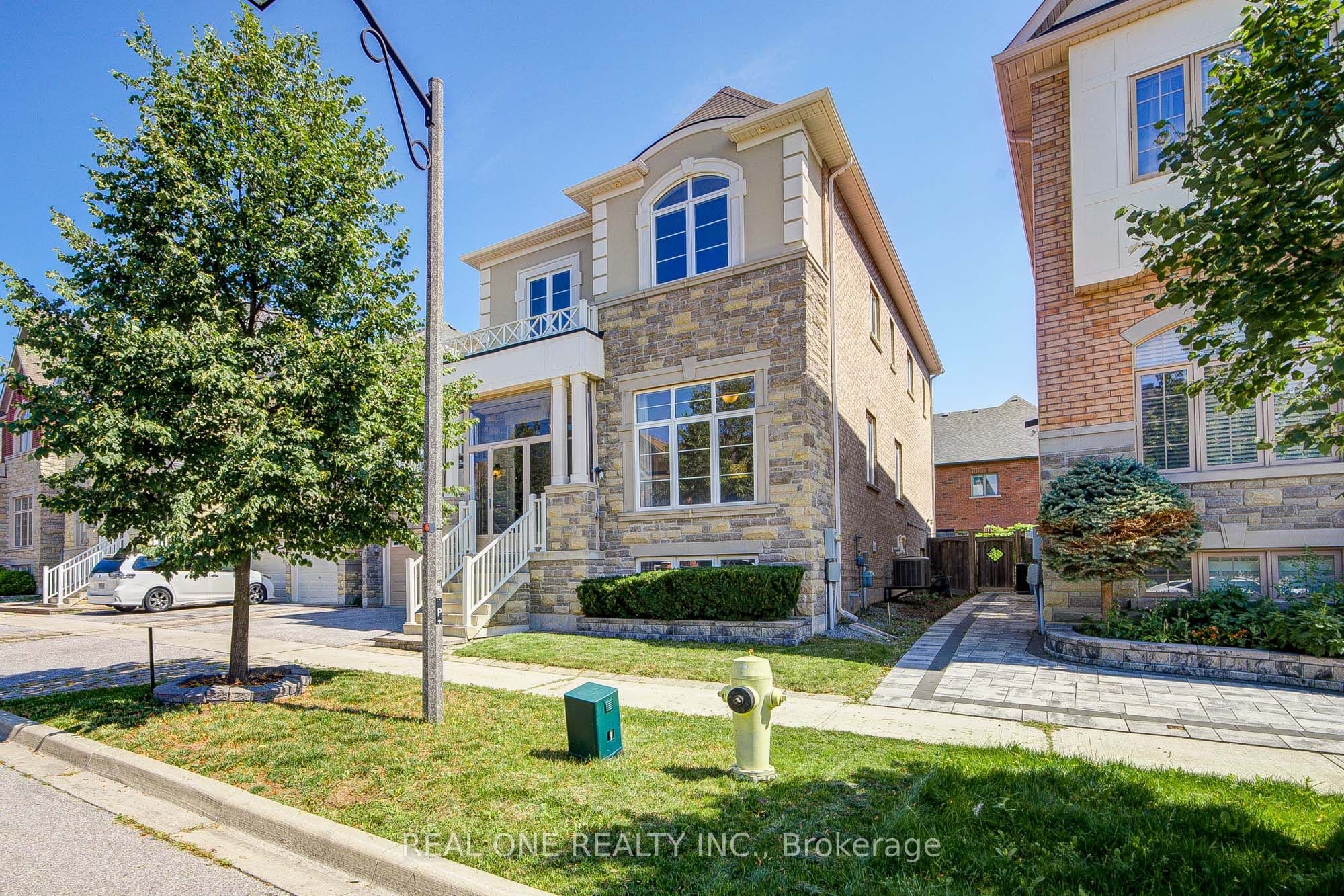 66 Wozniak Crescent, Markham, ON L6E 0L4