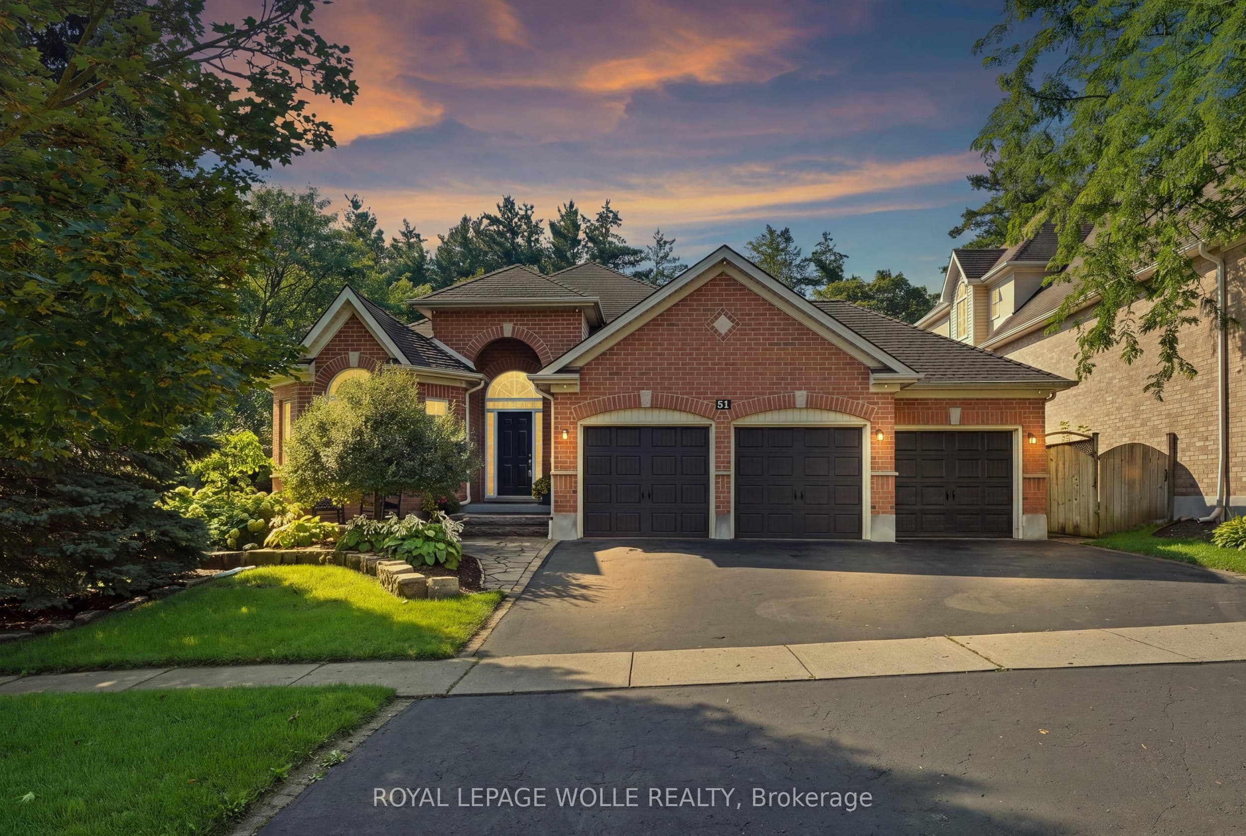 51 Autumn Ridge Trail, Kitchener, ON N2P 2J6