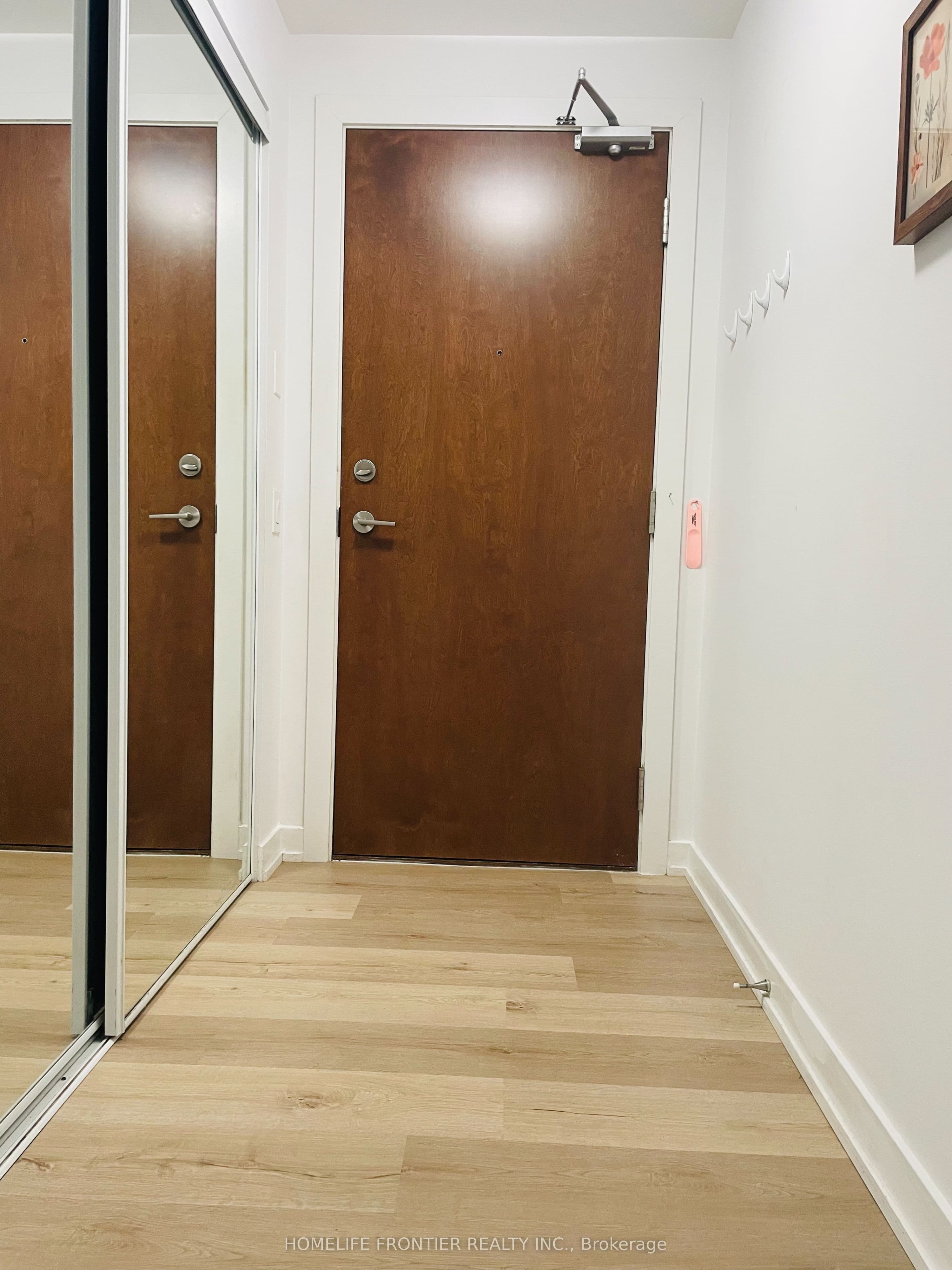 2200 Lakeshore Boulevard W 1001, Toronto, ON M8V 1A4