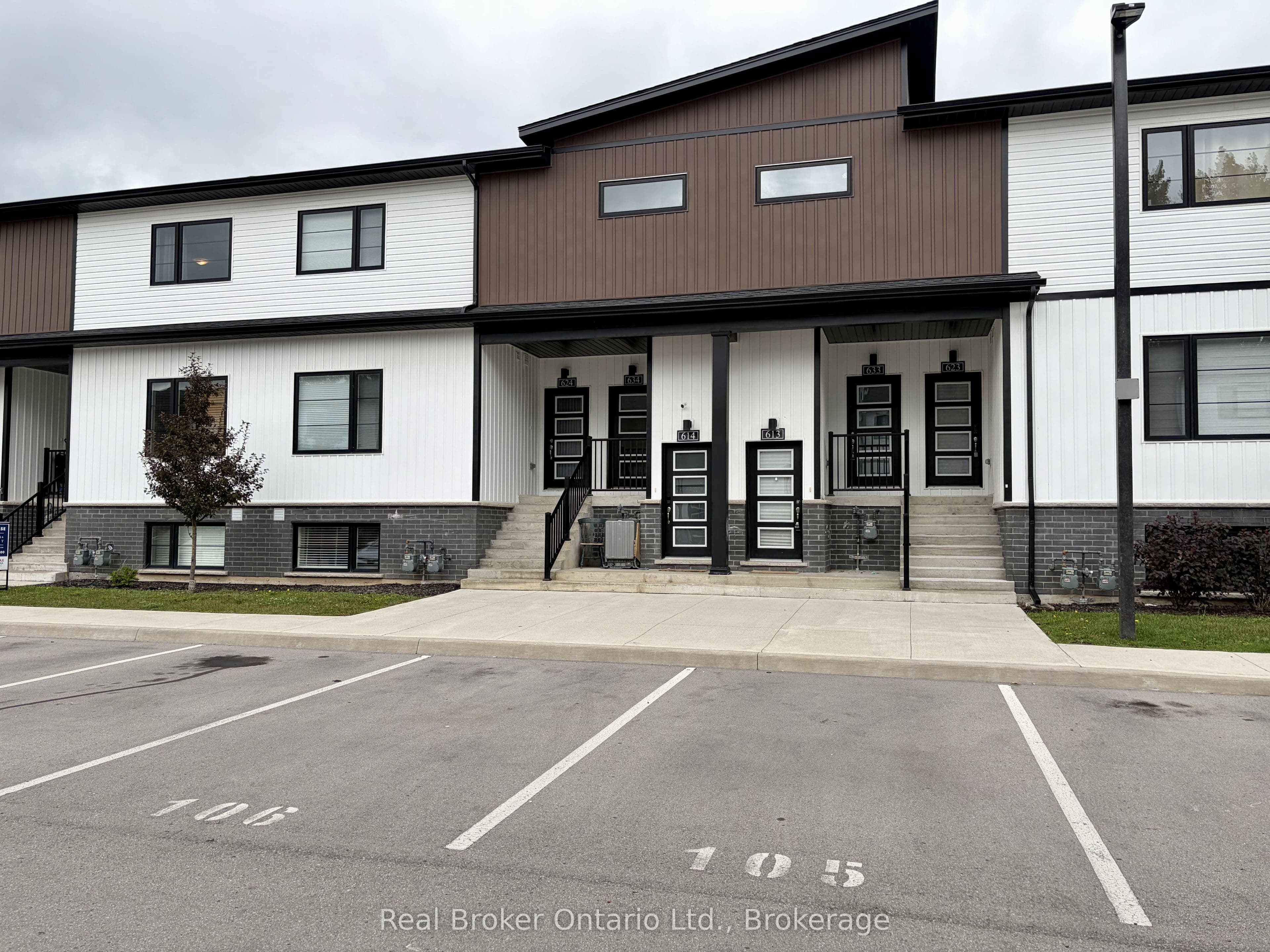 4263 Fourth Avenue 613, Niagara Falls, ON L2E 0C2