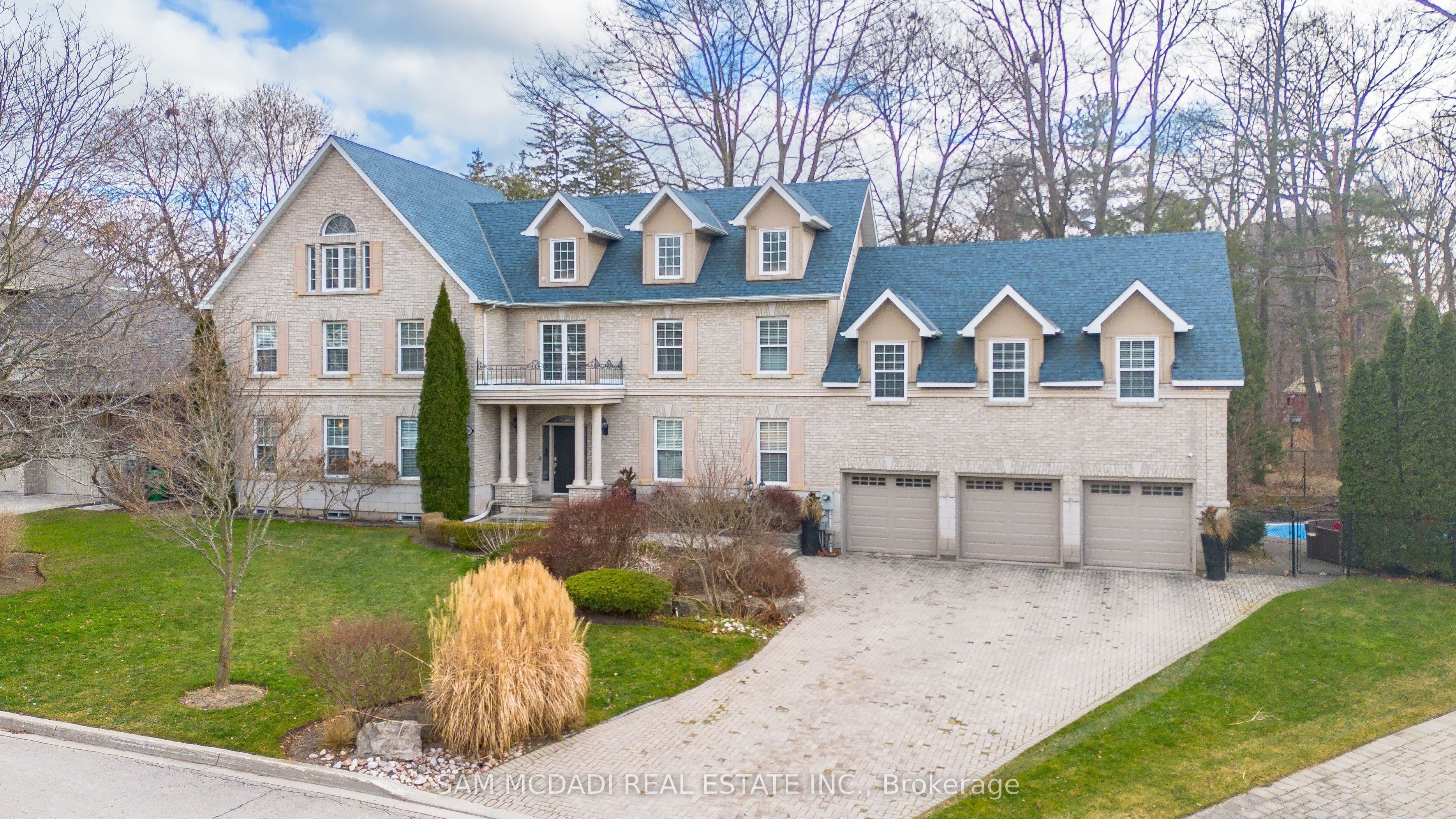 3248 Barchester Court, Mississauga, ON L5L 5Z1