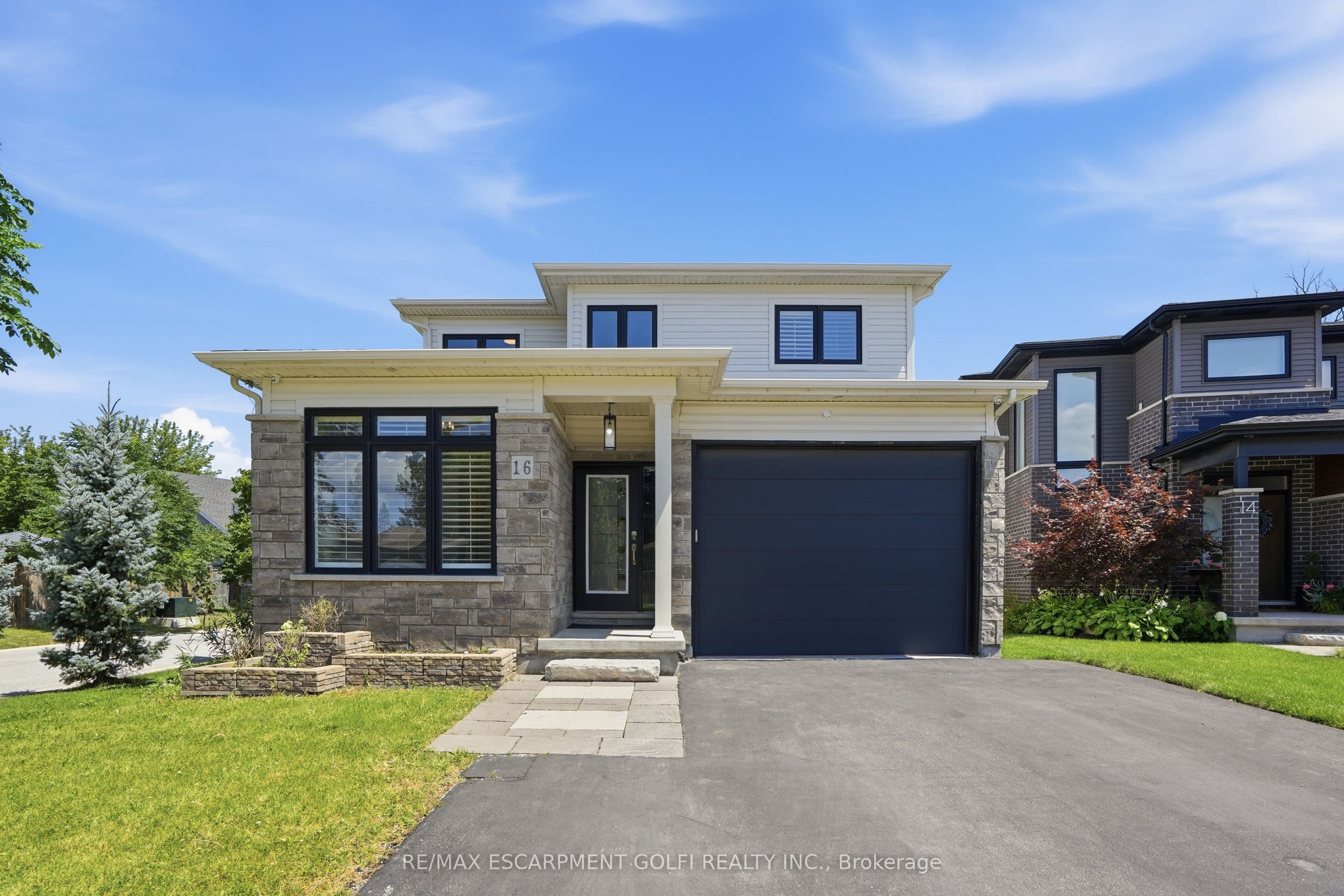 16 OLDE SCHOOL Court, St. Catharines, ON L2N 0B1
