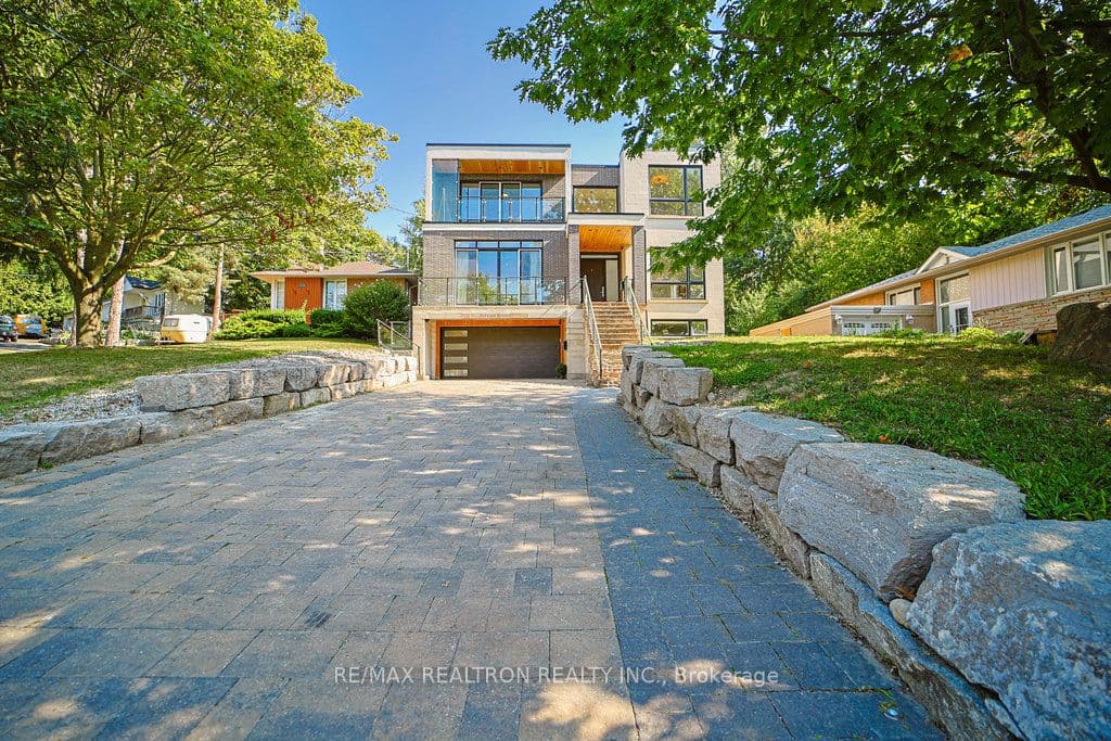 263 East Avenue, Toronto, ON M1C 2W2