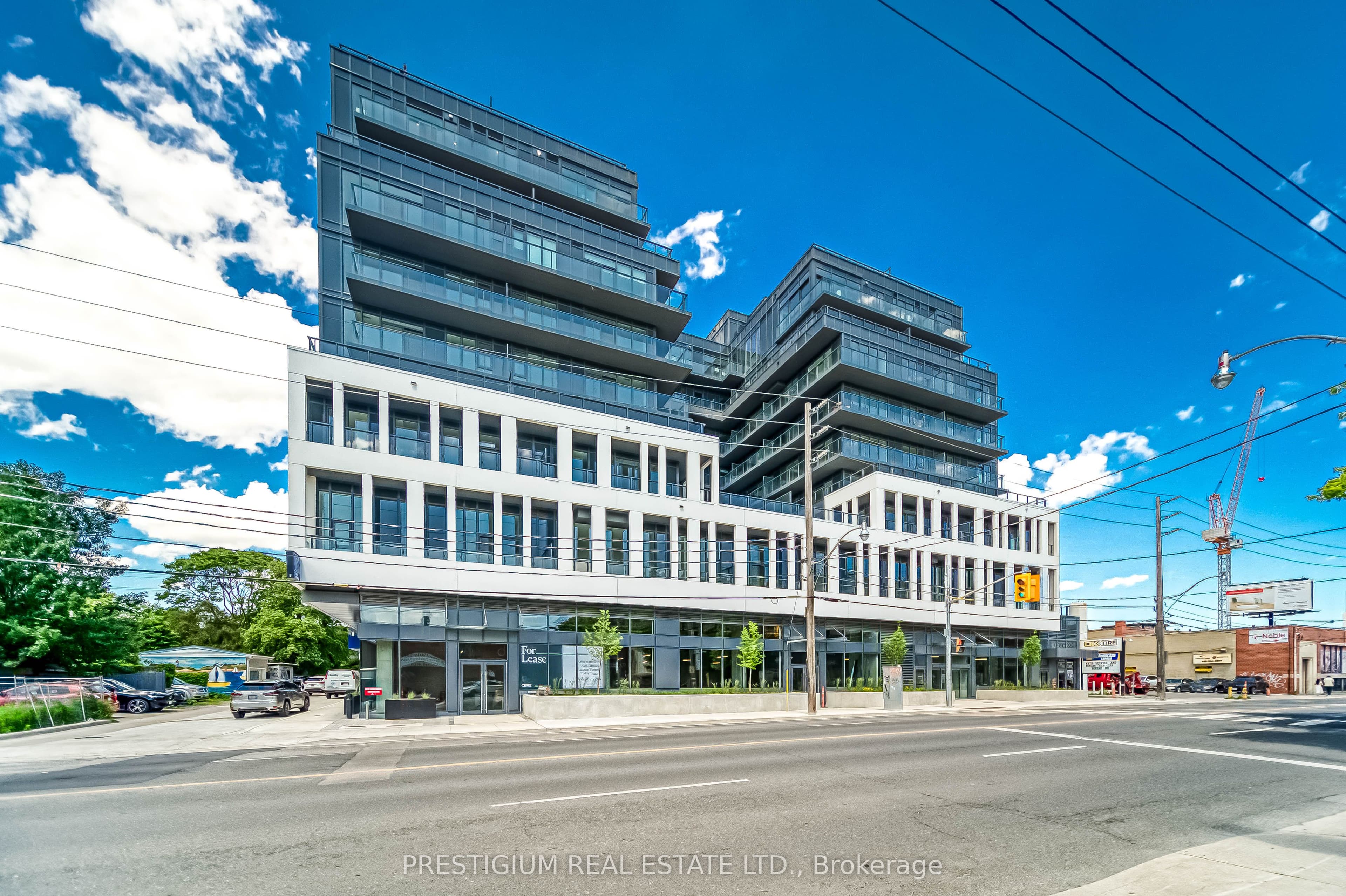 500 Dupont Street 303, Toronto, ON M6G 1Y7