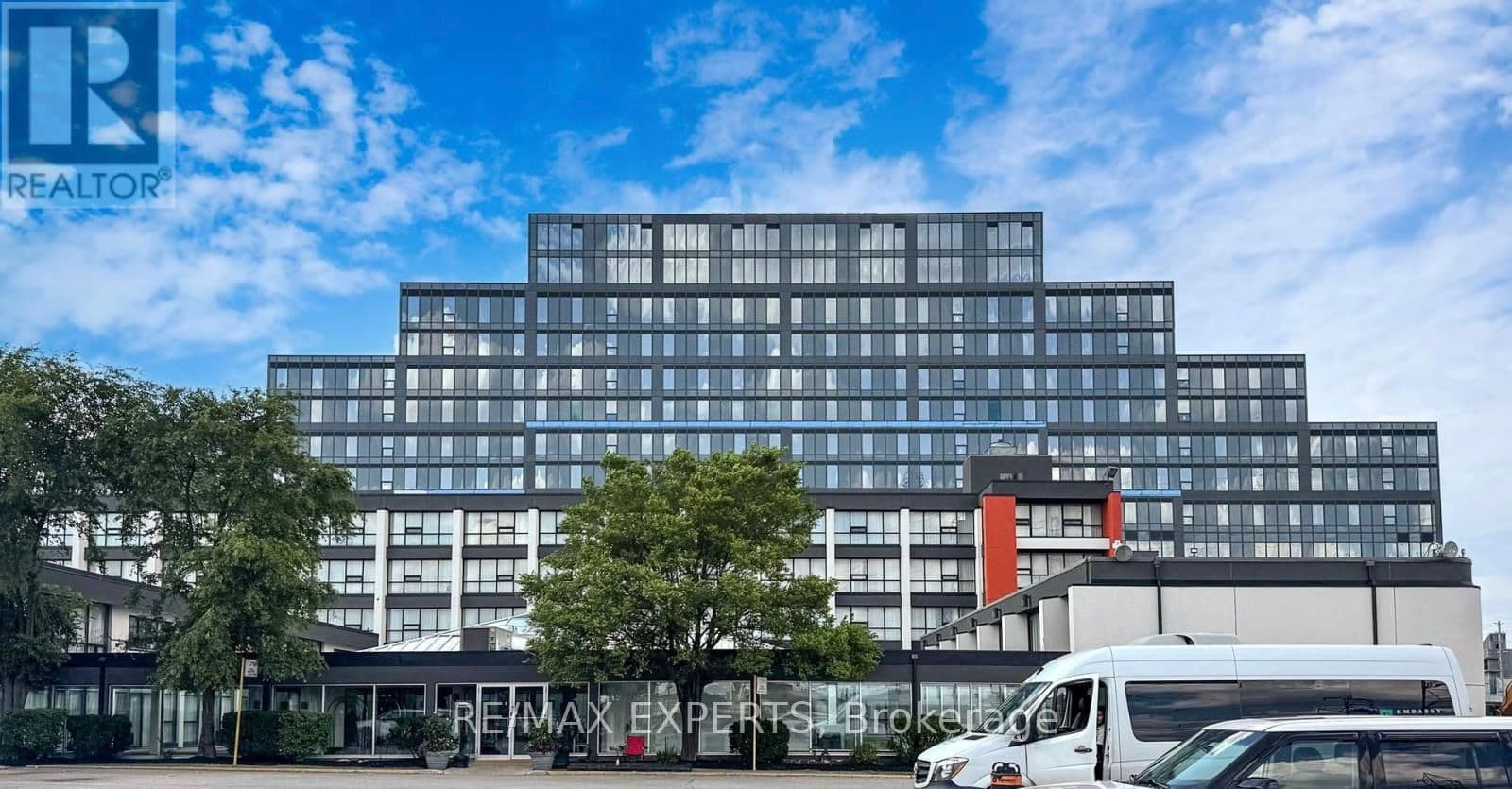 600 Dixon Road 204, Toronto, ON M9W 1J1