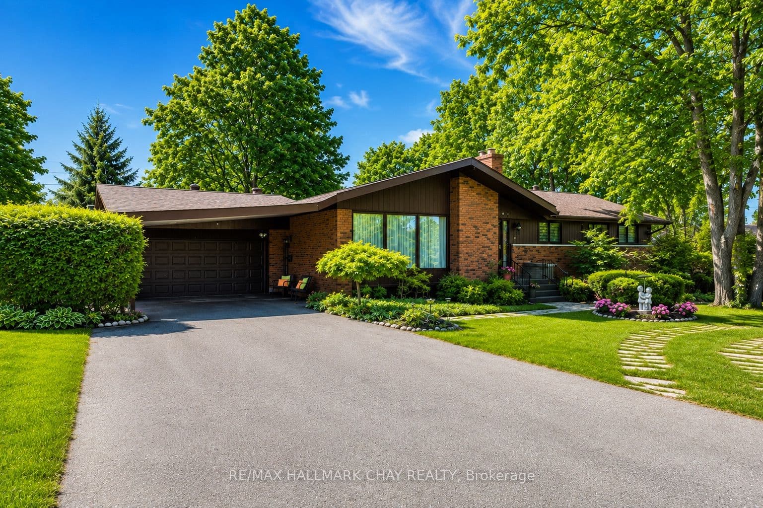1009 FAIRBAIRN Street, Peterborough, ON K9K 1C1