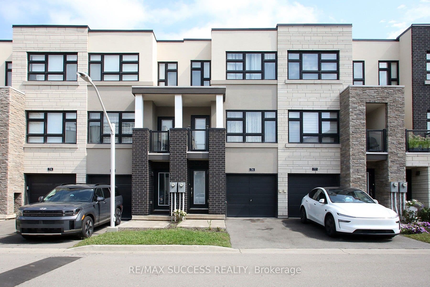 1121 Cooke Boulevard 76, Burlington, ON L7T 0C3