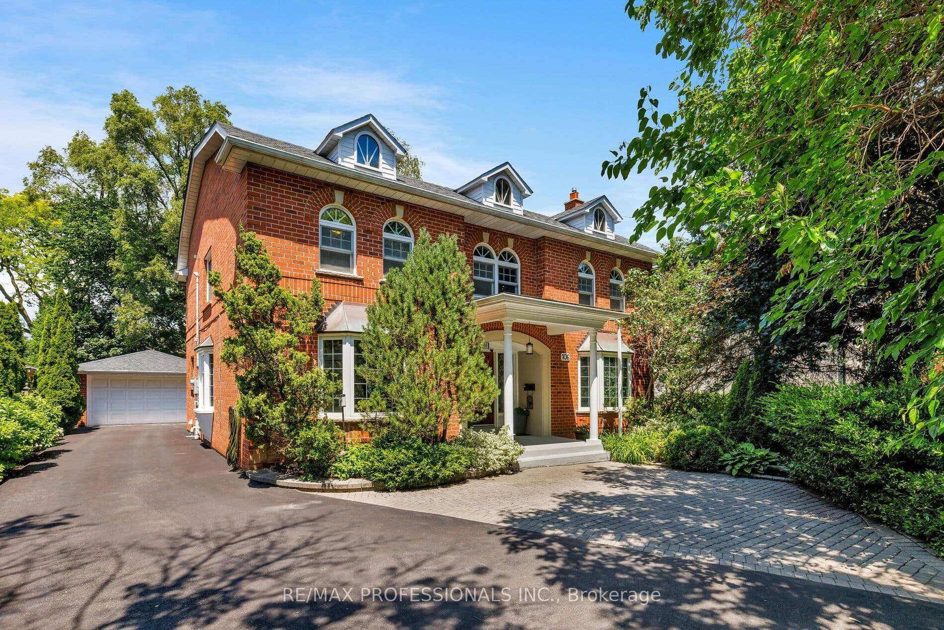 106 Rathburn Road, Toronto, ON M9A 1R7