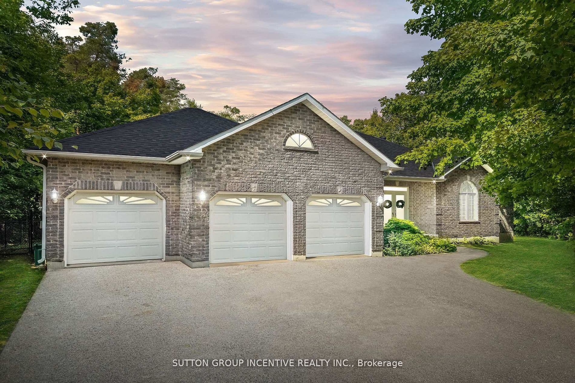 1882 Providence Lane, Severn, ON L3V 6H2