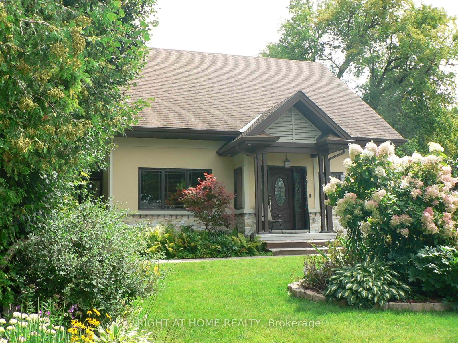 1271 Field Street, Belair Park - Copeland Park and Area, ON K2C 2P9