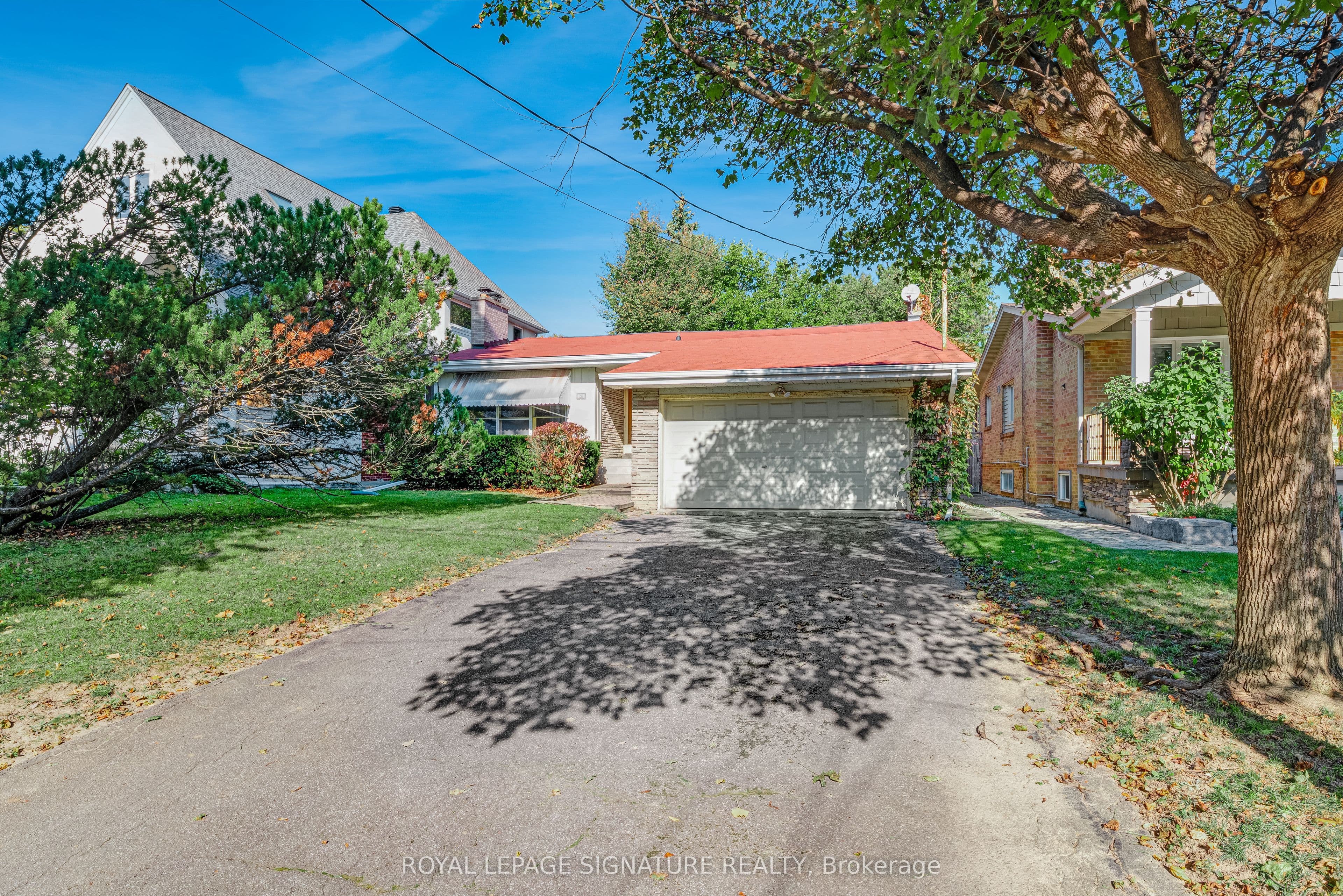 26 Millgate Crescent, Toronto, ON M2K 1L6