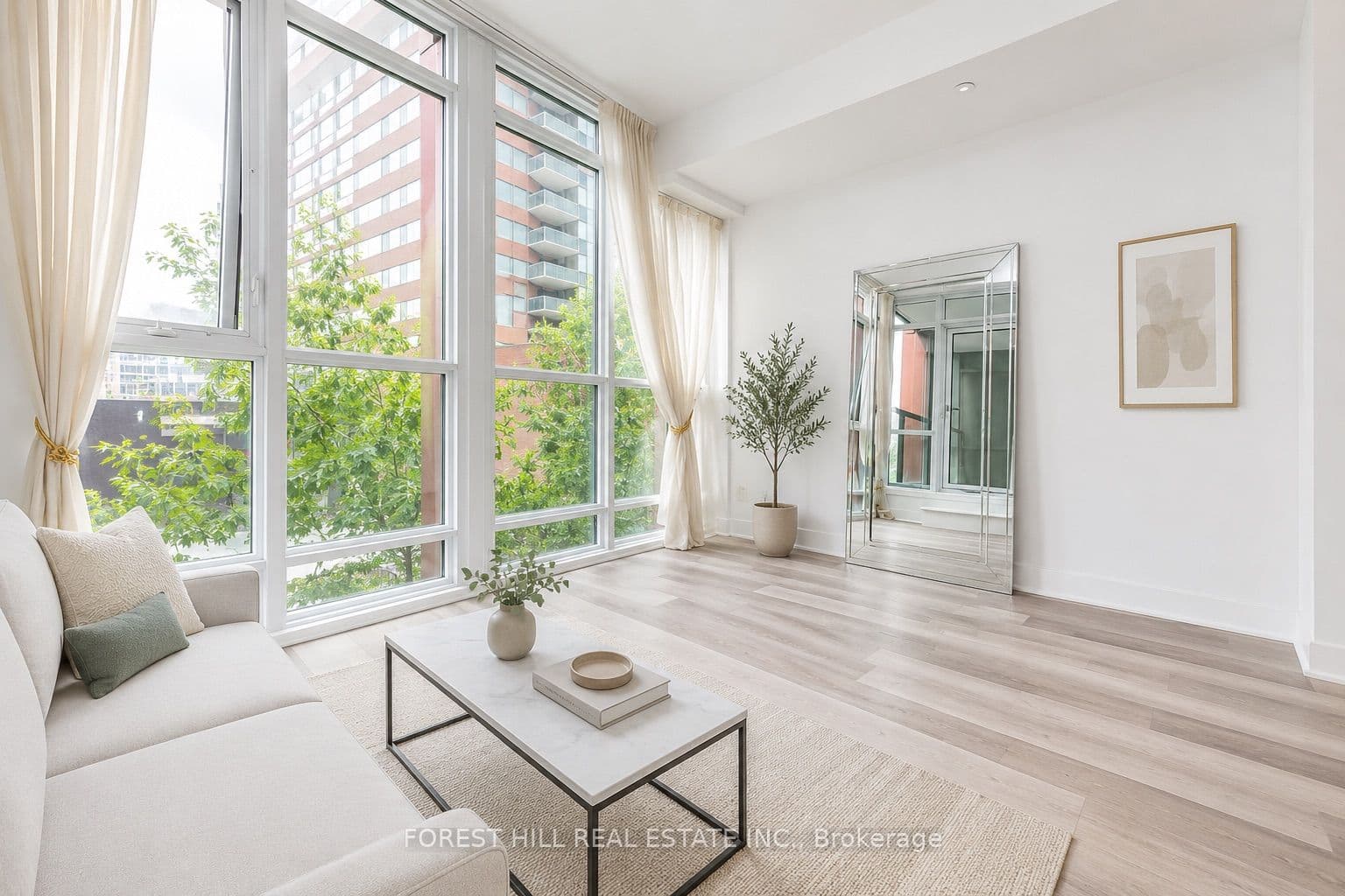 32 Davenport Road 306, Toronto, ON M5R 0B5