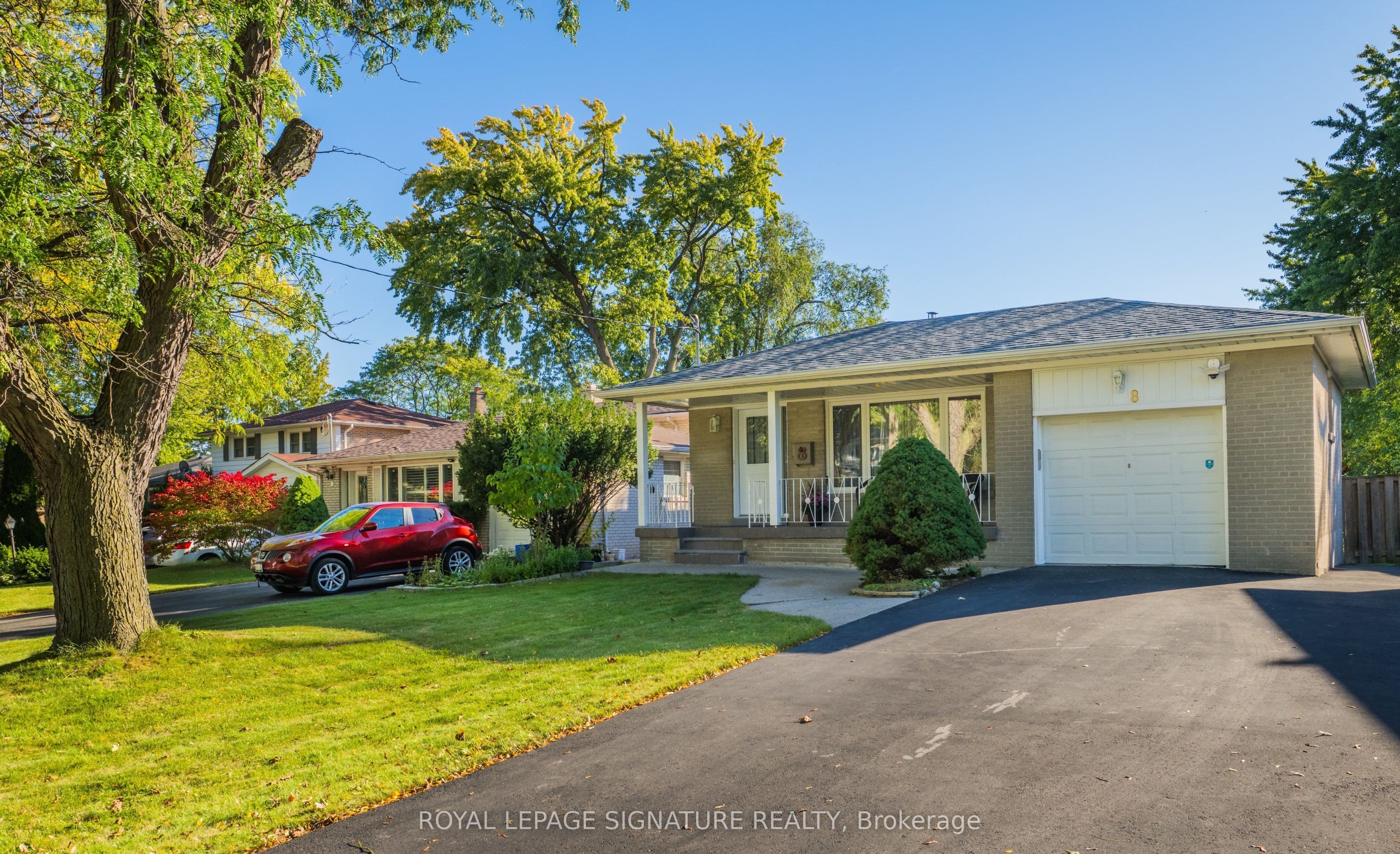 8 Bellbury Crescent, Toronto, ON M2J 2J7