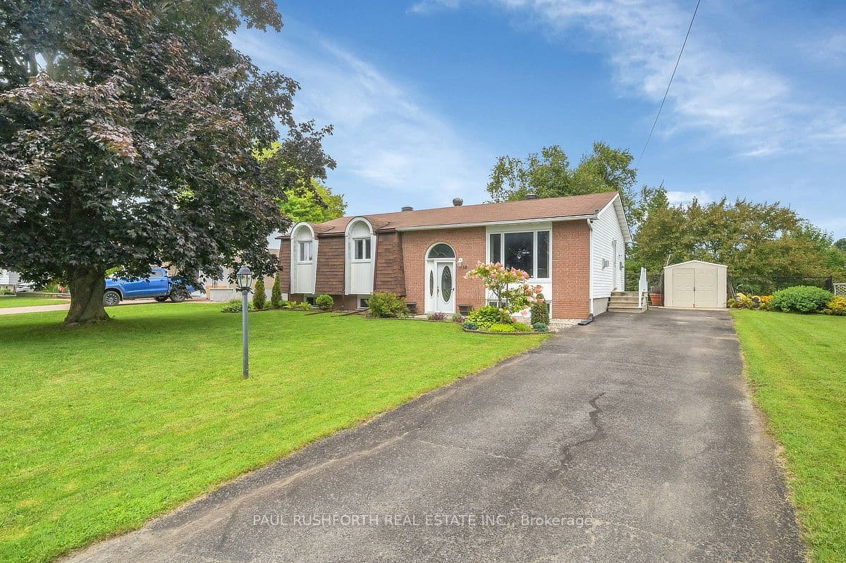 18 Dollard Street, Russell, ON K0A 1W0
