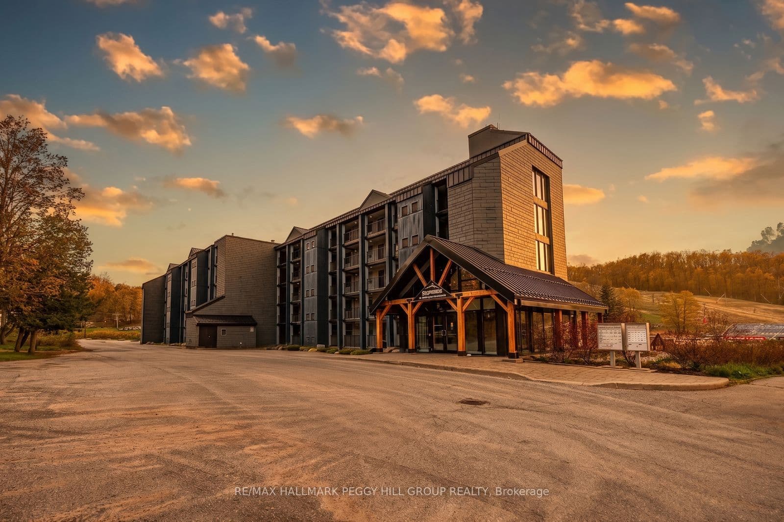 80 Horseshoe Boulevard 503, Oro-Medonte, ON L4M 4Y8