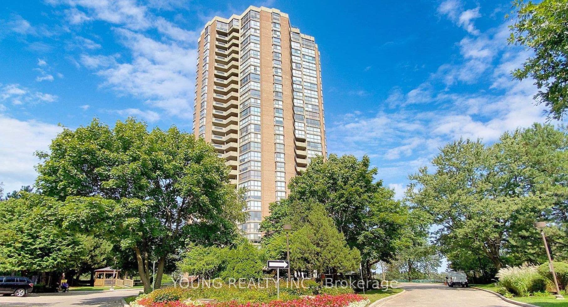 85 Skymark Drive 1001, Toronto, ON M2H 3P2