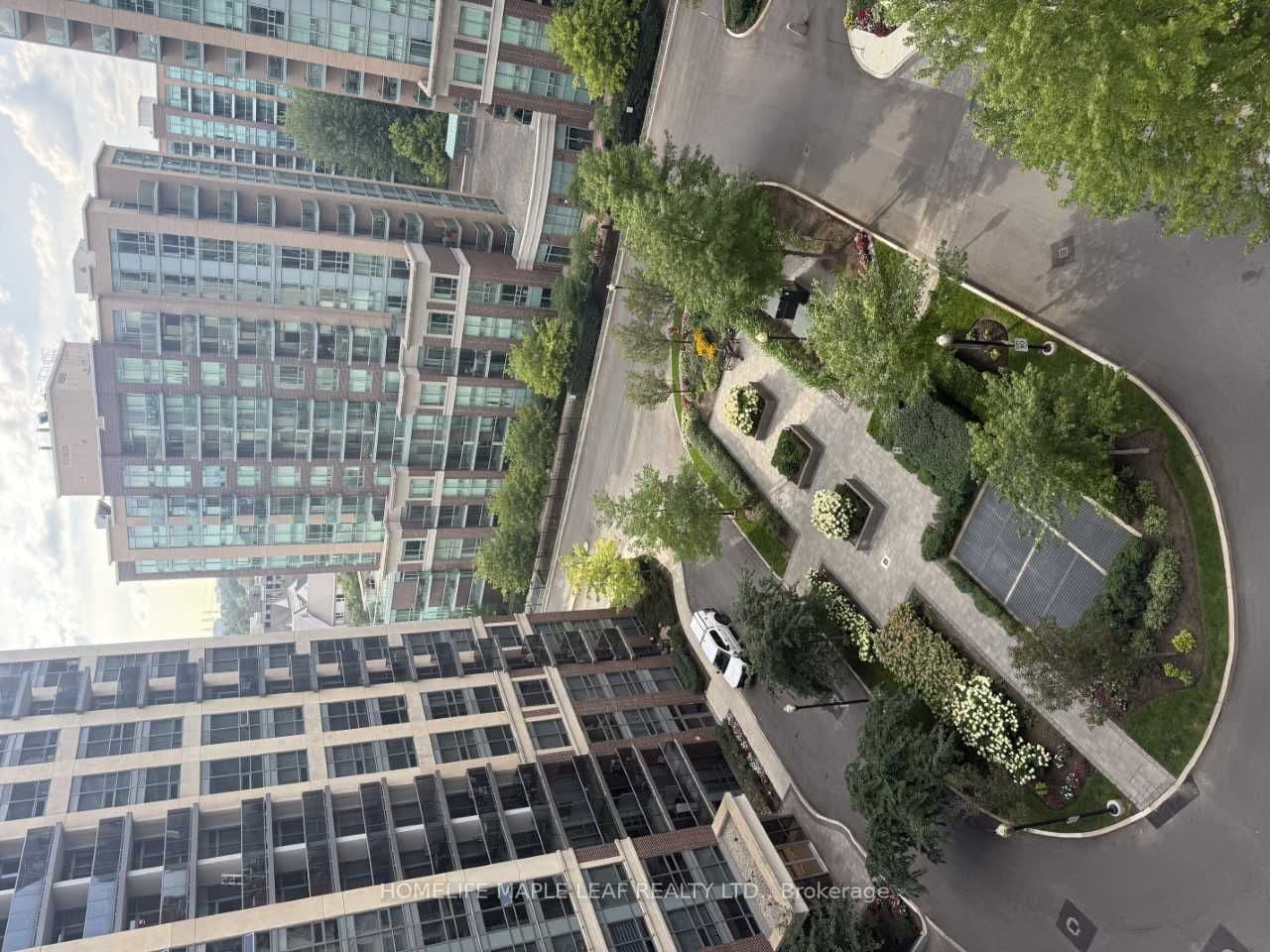 3 Michael Power Place 1001, Toronto, ON M9A 0A2