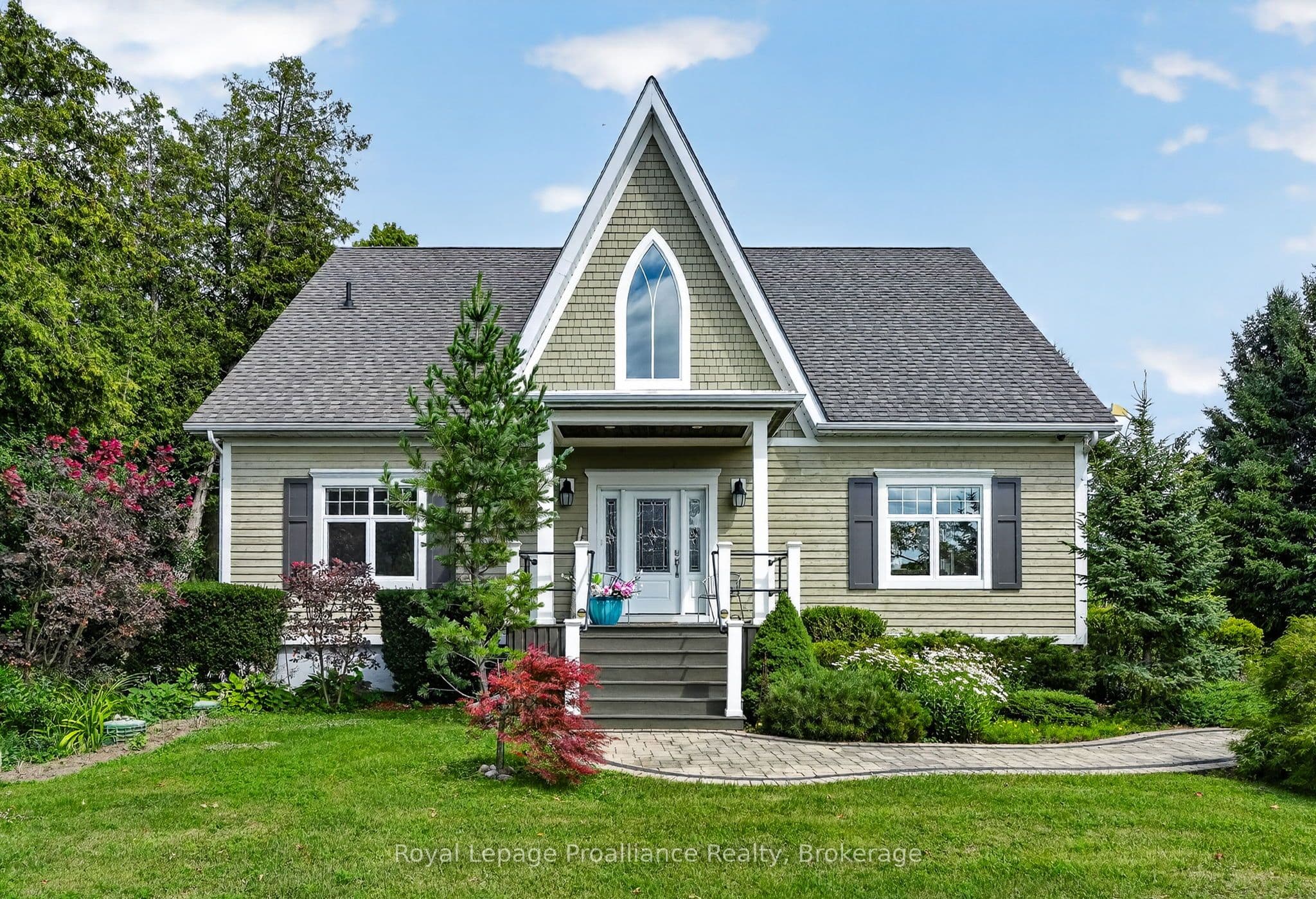 3889 Burnham Street N, Hamilton Township, ON K9A 4J9