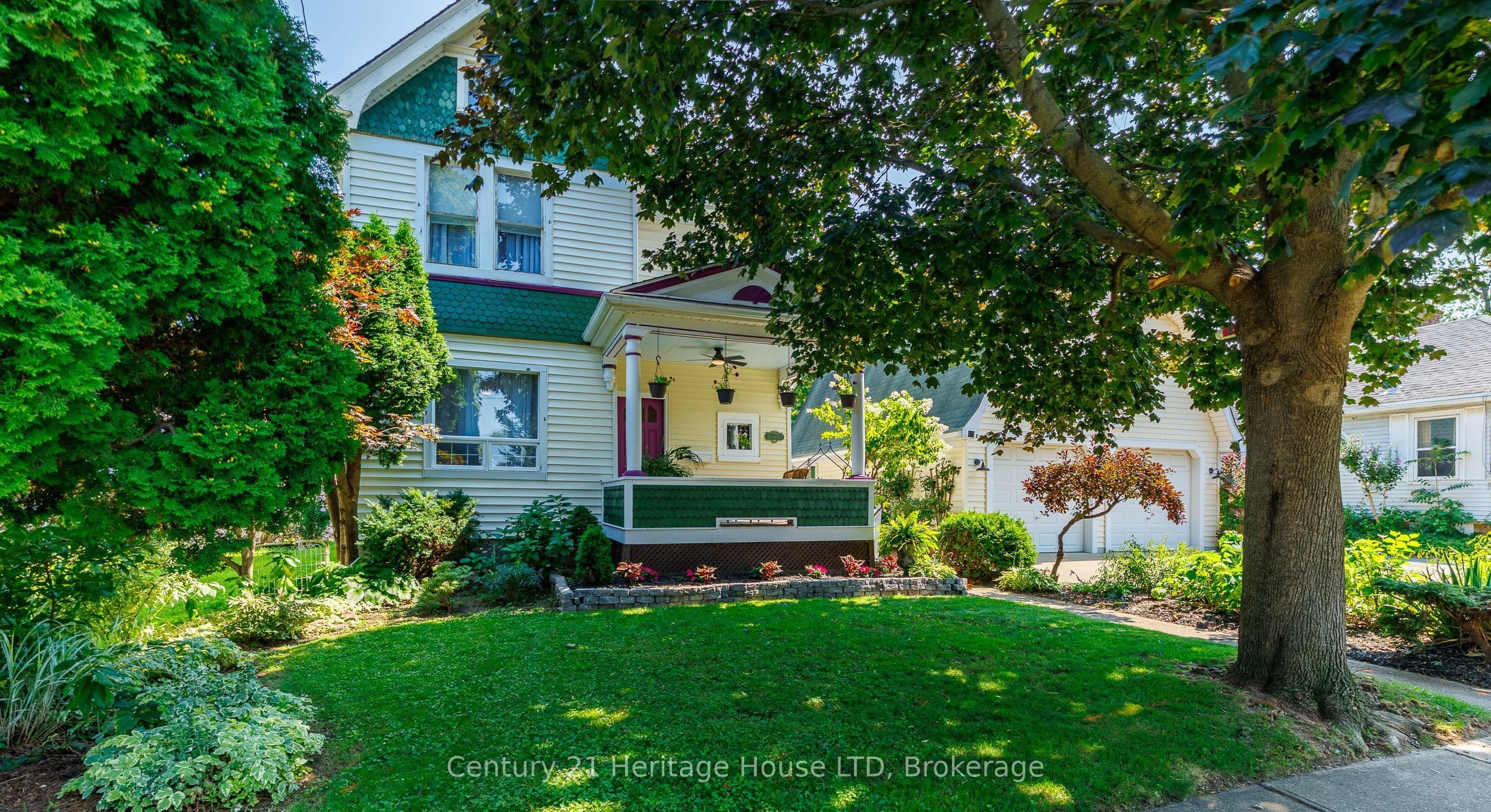34 Henry Street, St. Catharines, ON L2R 5T6