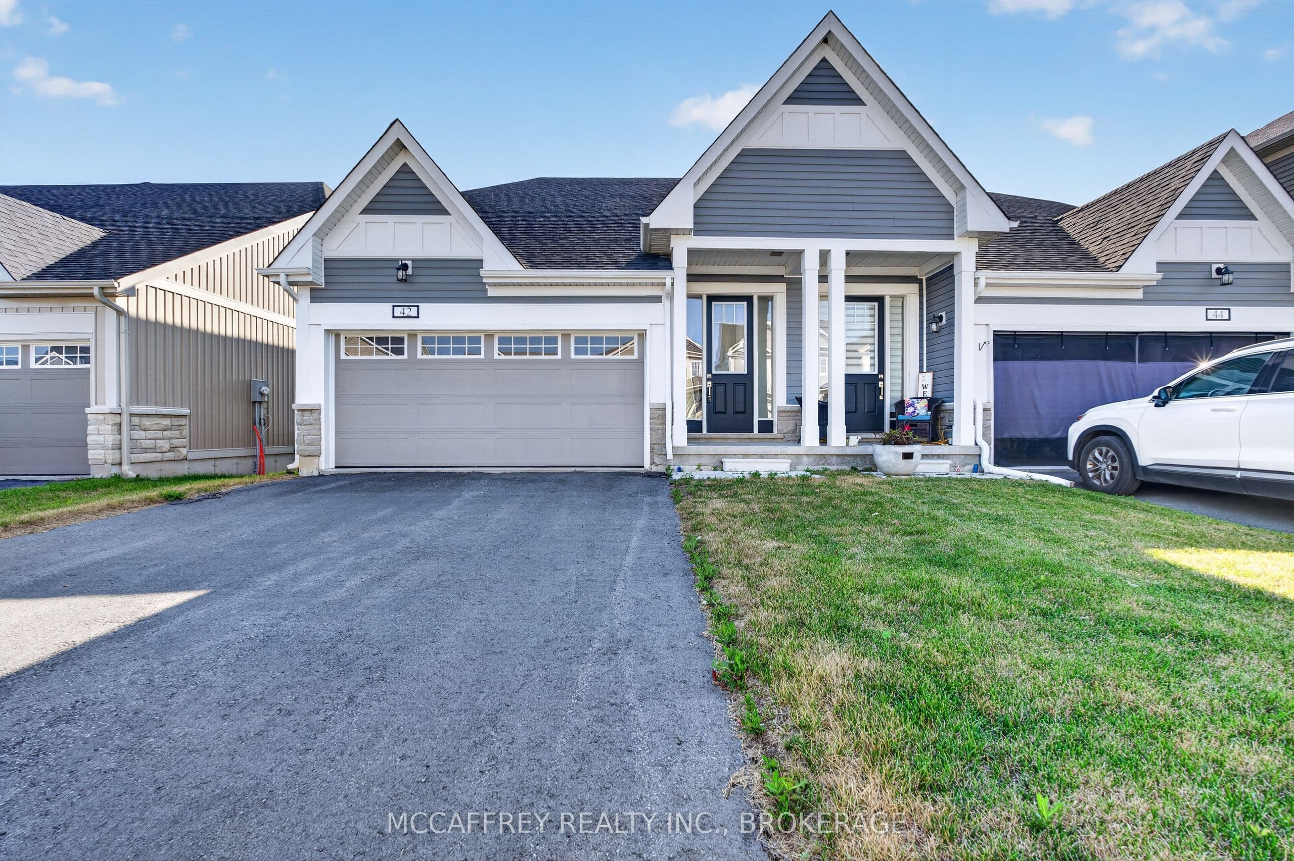42 Golf Links Drive, Loyalist, ON K0H 1G0