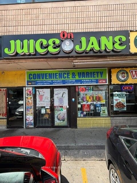 1682 Jane Street, Toronto, ON M9N 2S2
