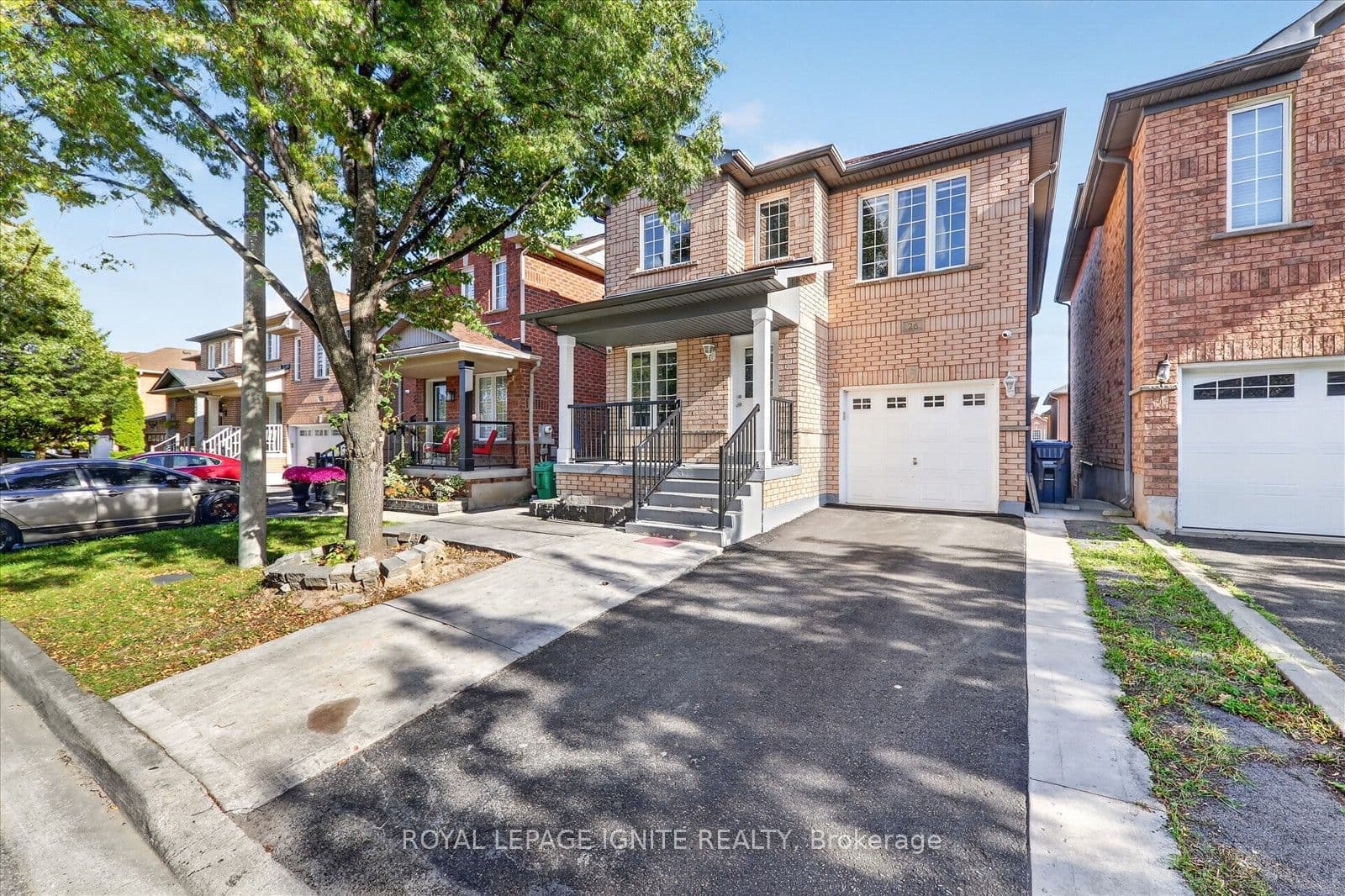26 Roxton Crescent, Brampton, ON L7A 2E7