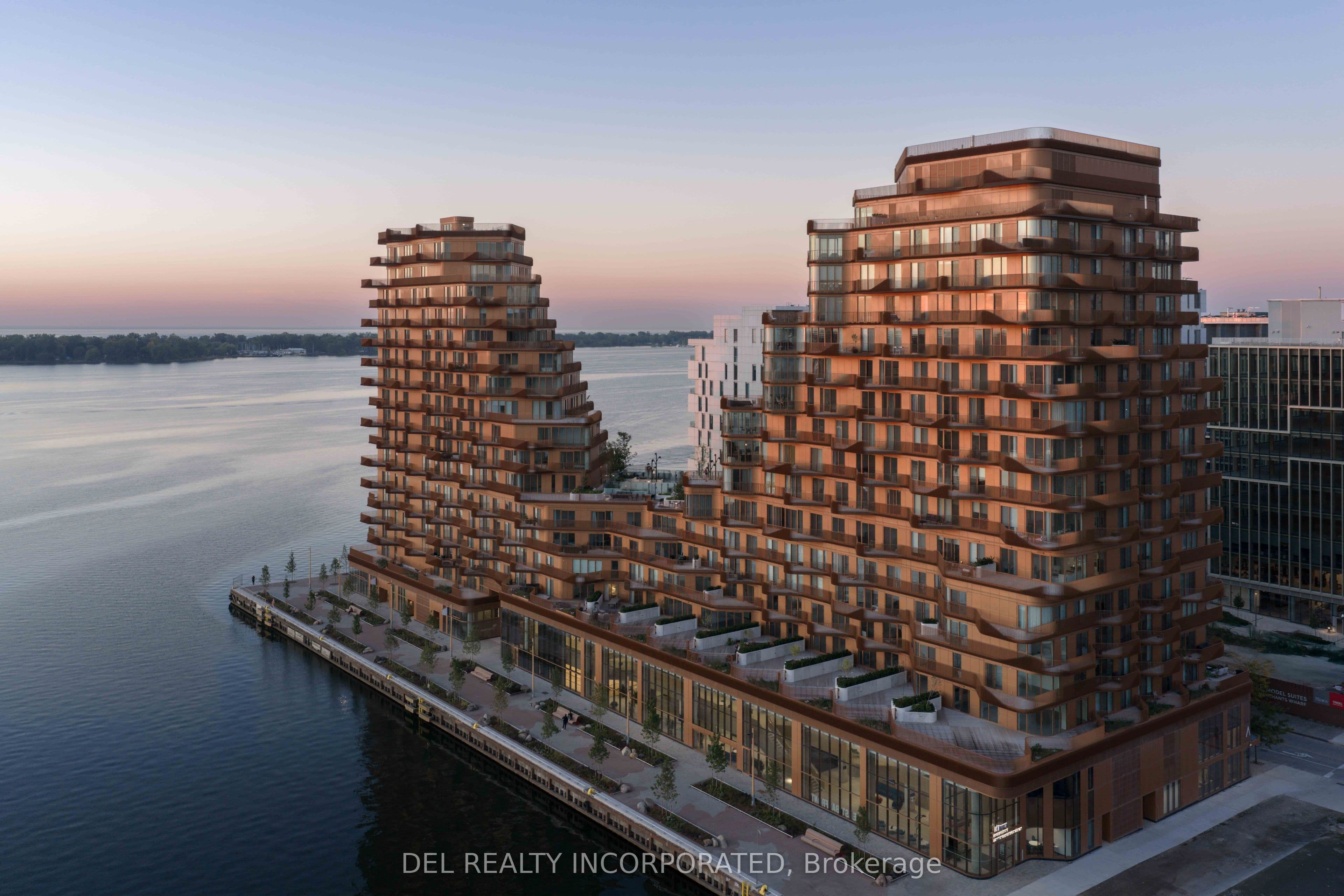 155 Merchants' Wharf 822, Toronto, ON M5A 0Y4