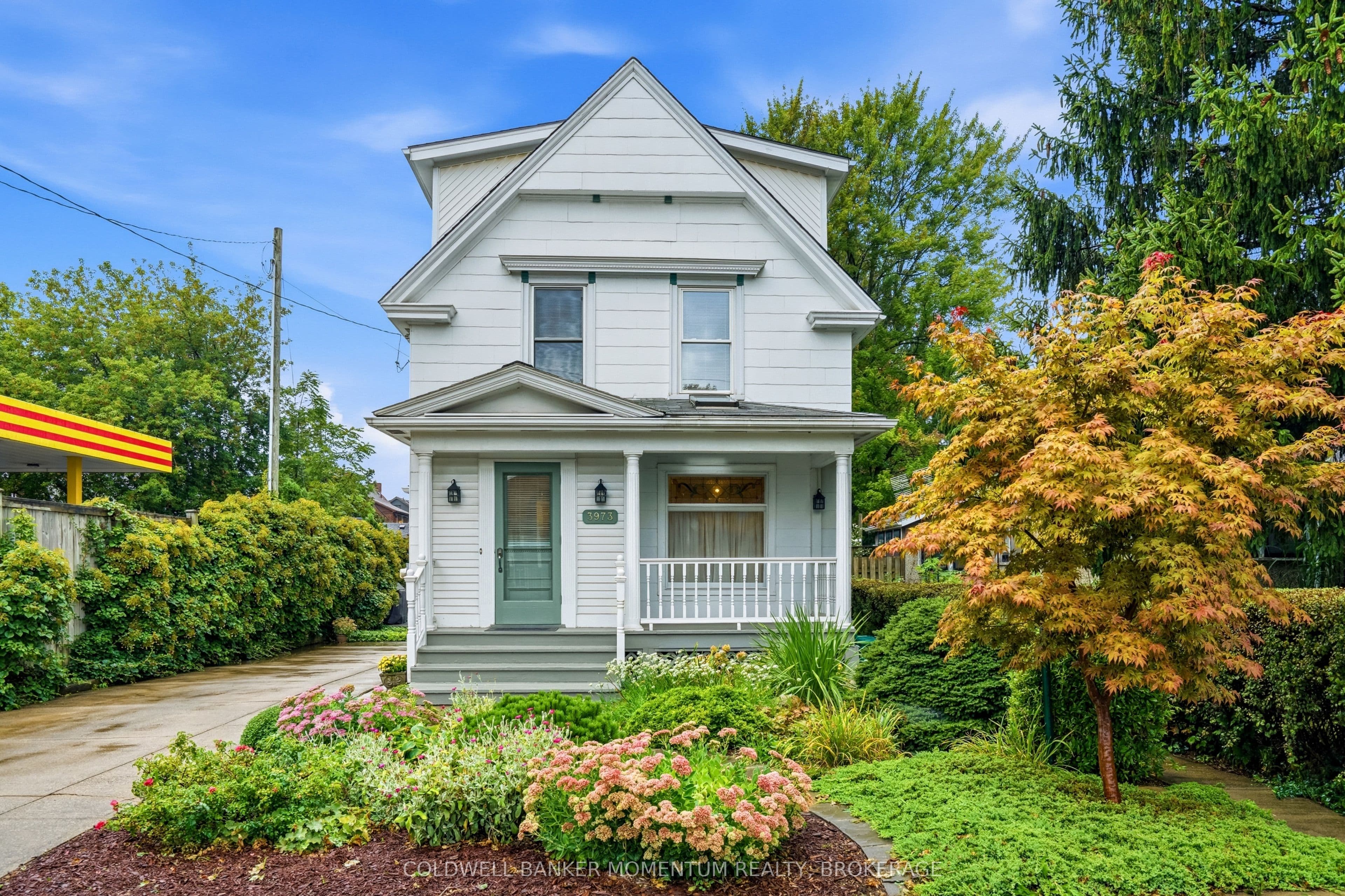 3973 St Peter Avenue, Niagara Falls, ON L2J 2N9