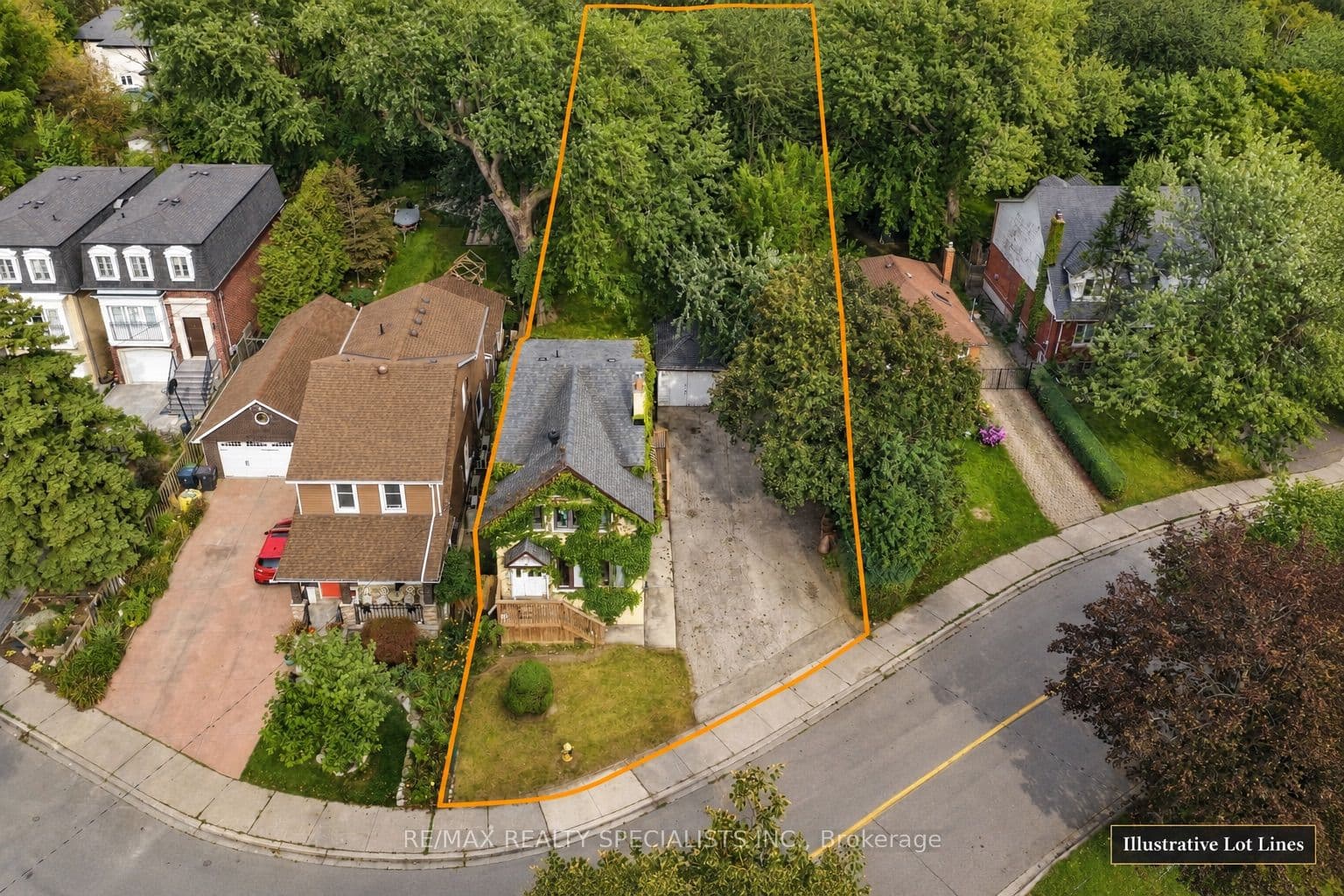67 Twenty Seventh Street, Toronto, ON M8W 2X2