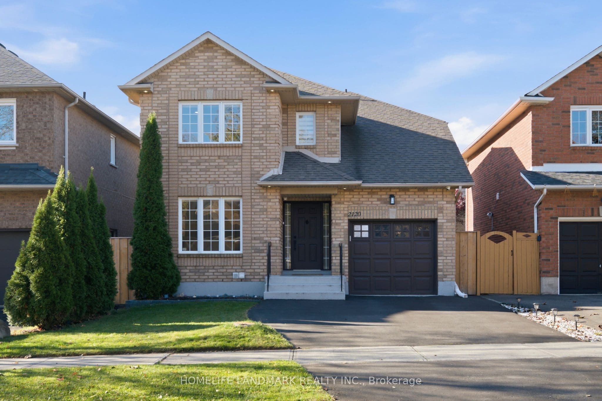2120 Shorncliffe Boulevard, Oakville, ON L6M 3W7