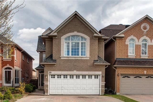 29 Futura Avenue, Richmond Hill, ON L4S 1S8