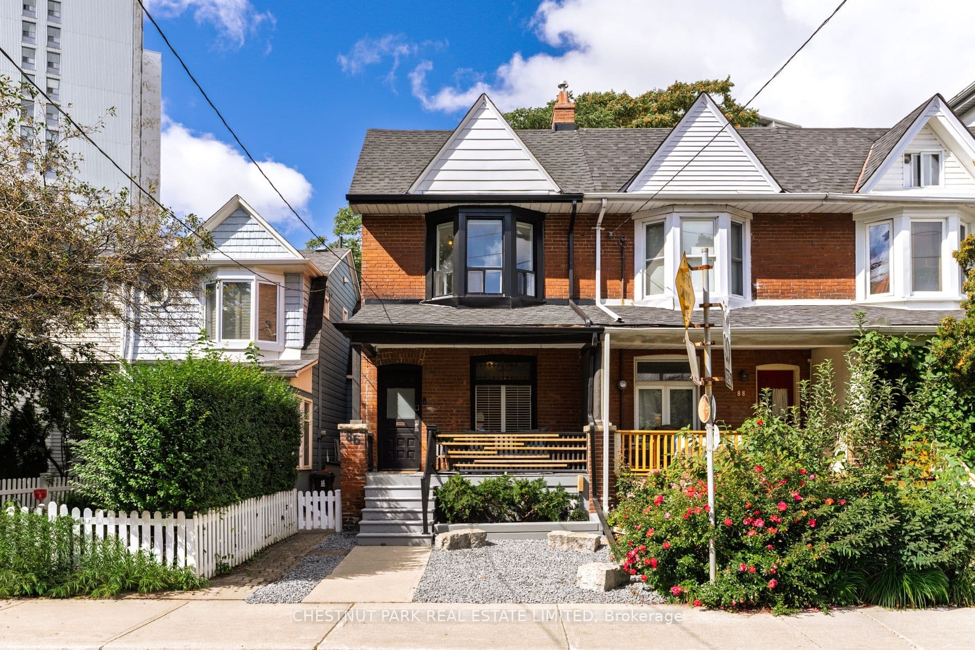 86 Cambridge Avenue, Toronto, ON M4K 2L4