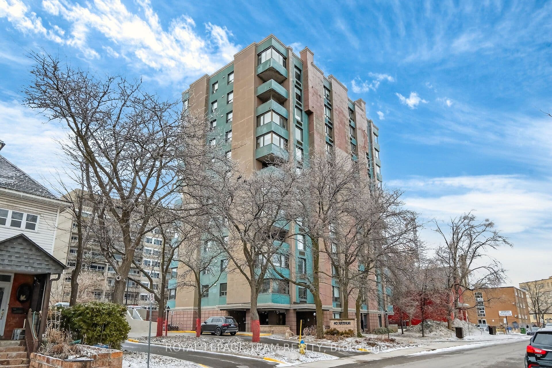 40 Arthur Street 601, West Centre Town, ON K1R 7T5