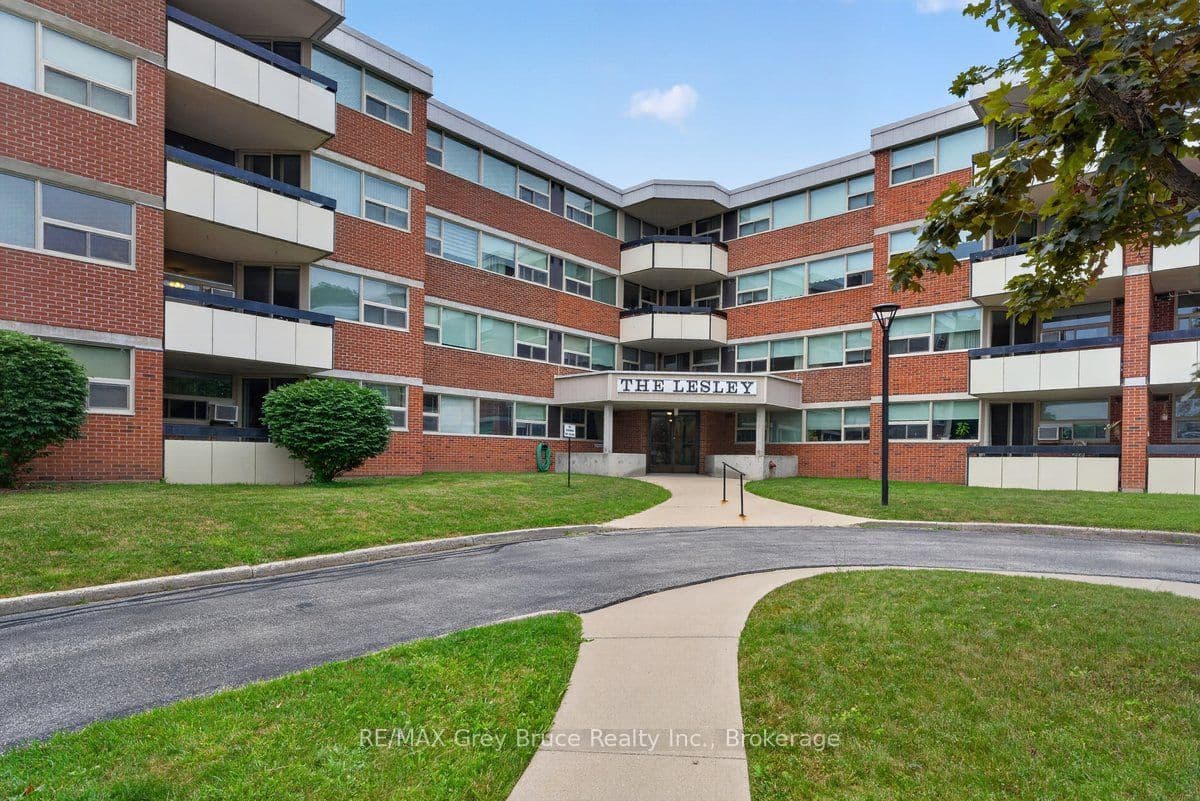 860 9TH Street 208, Owen Sound, ON N4K 1R2
