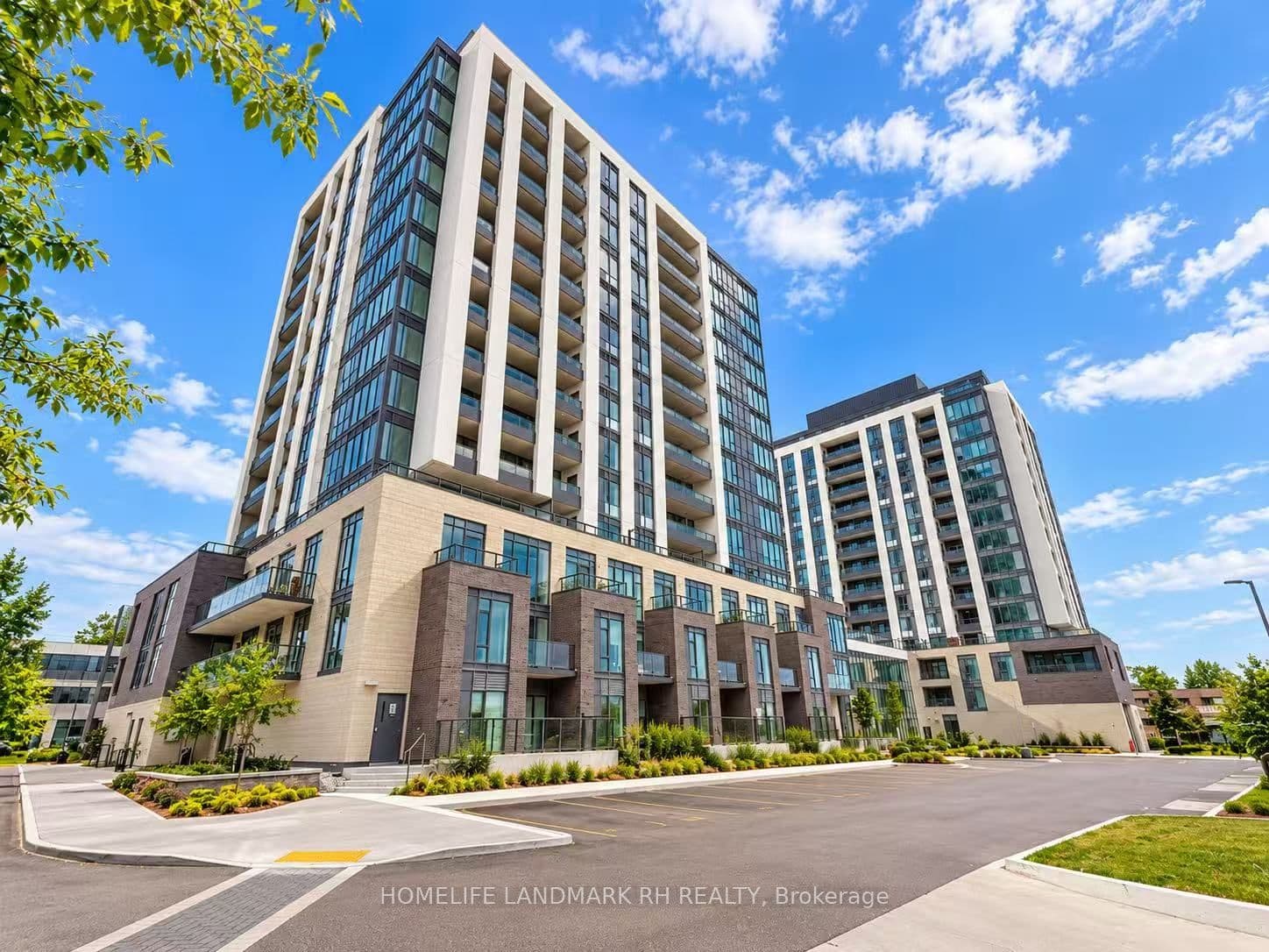 715 Davis Drive 507, Newmarket, ON L3Y 0J2
