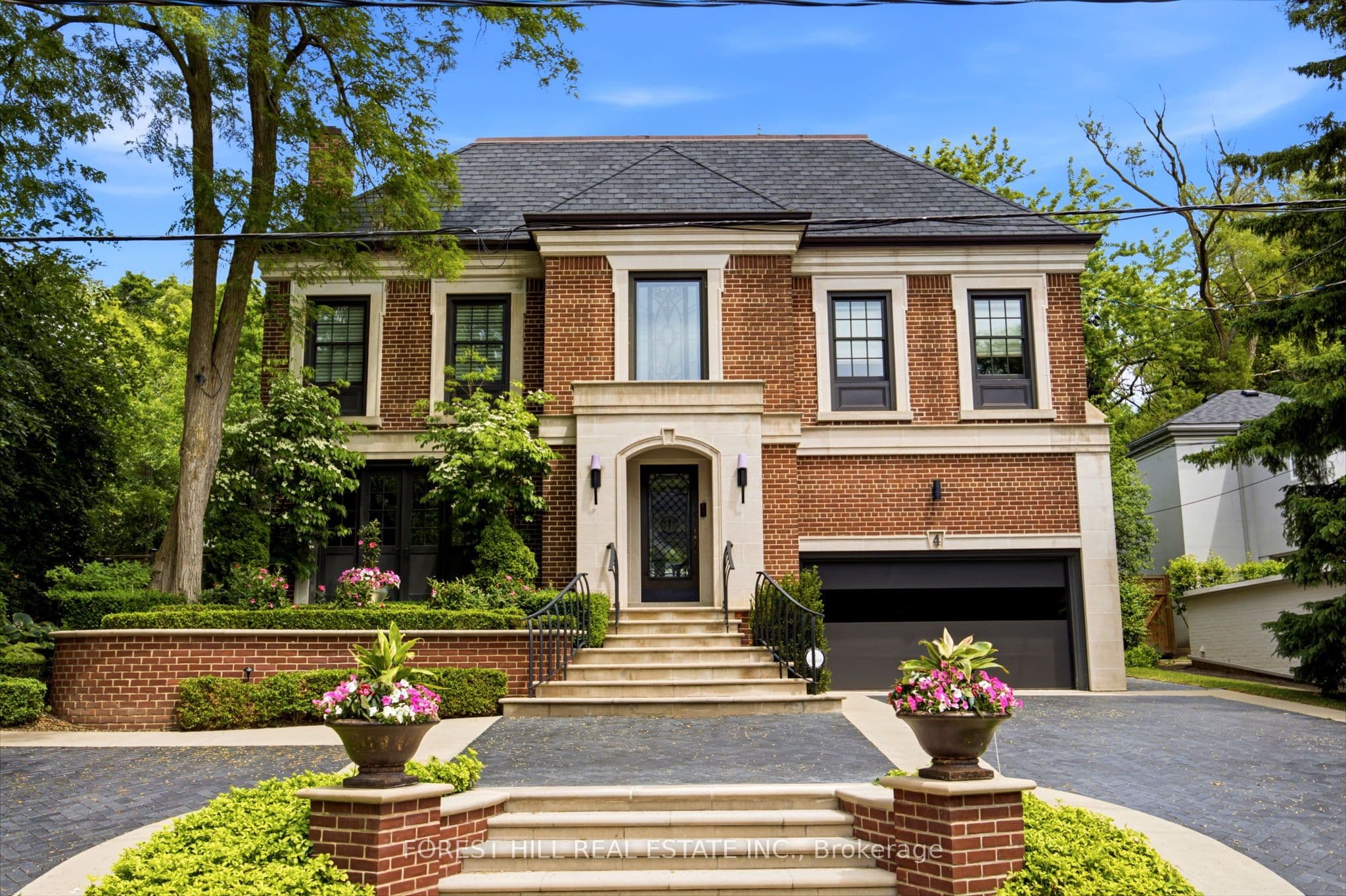 4 Ridgewood Road, Toronto, ON M5P 1T5