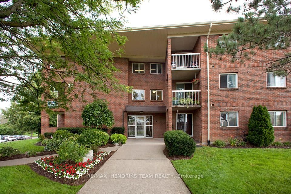 100 Woodrow Street 304, St. Catharines, ON L2P 3P2