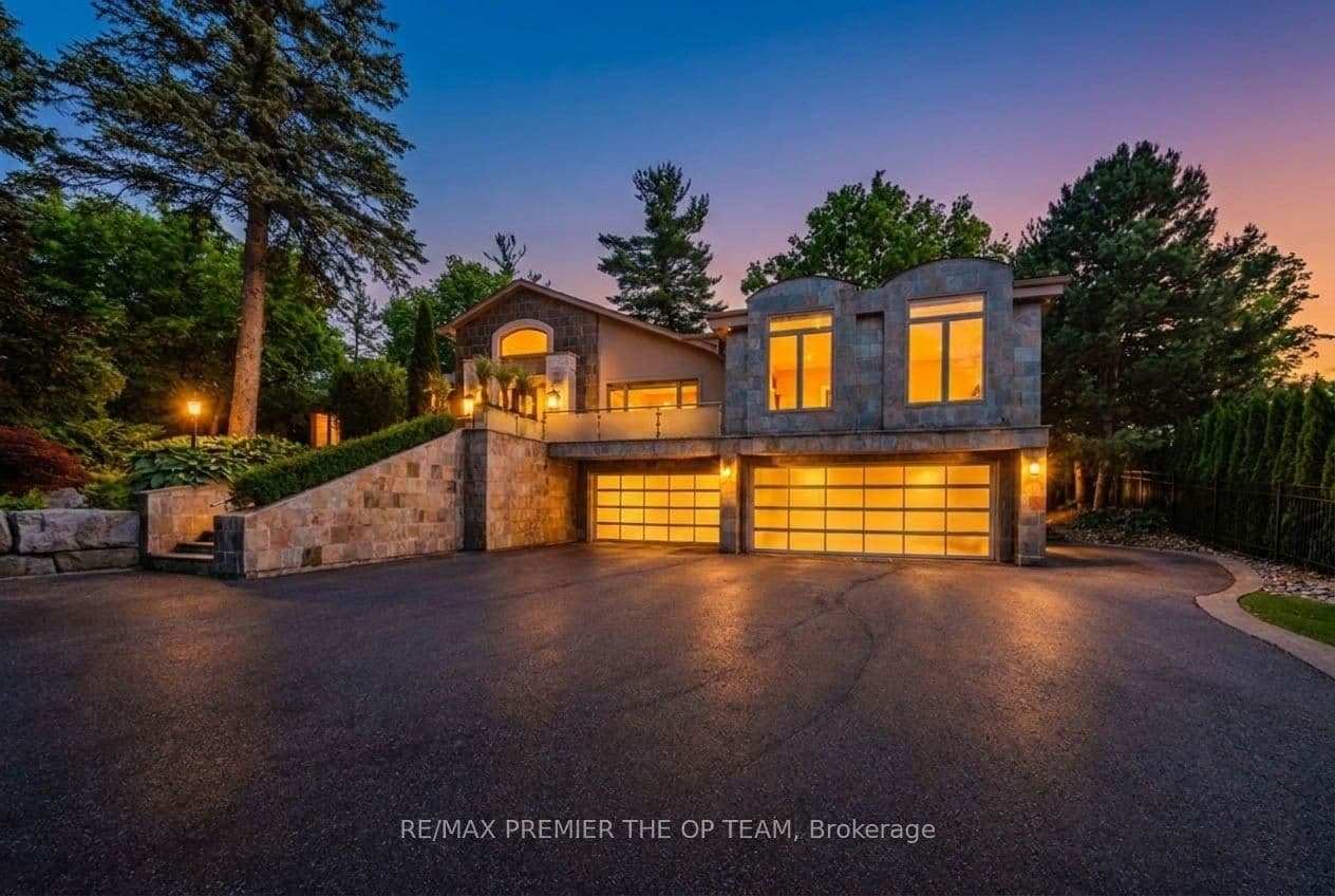 66 Clubhouse Road, Vaughan, ON L4L 2W2