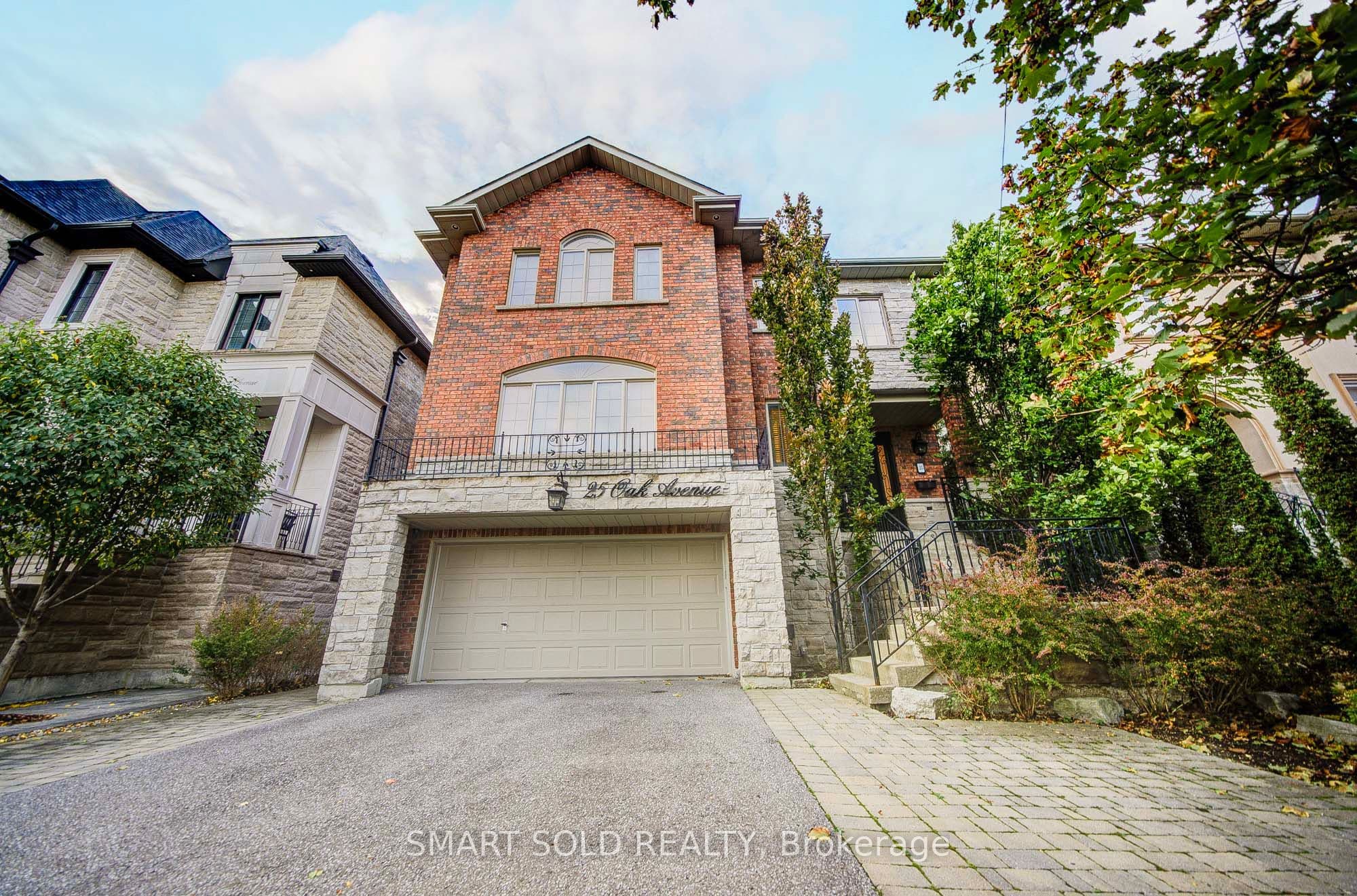 25 Oak Avenue, Richmond Hill, ON L4C 6R5