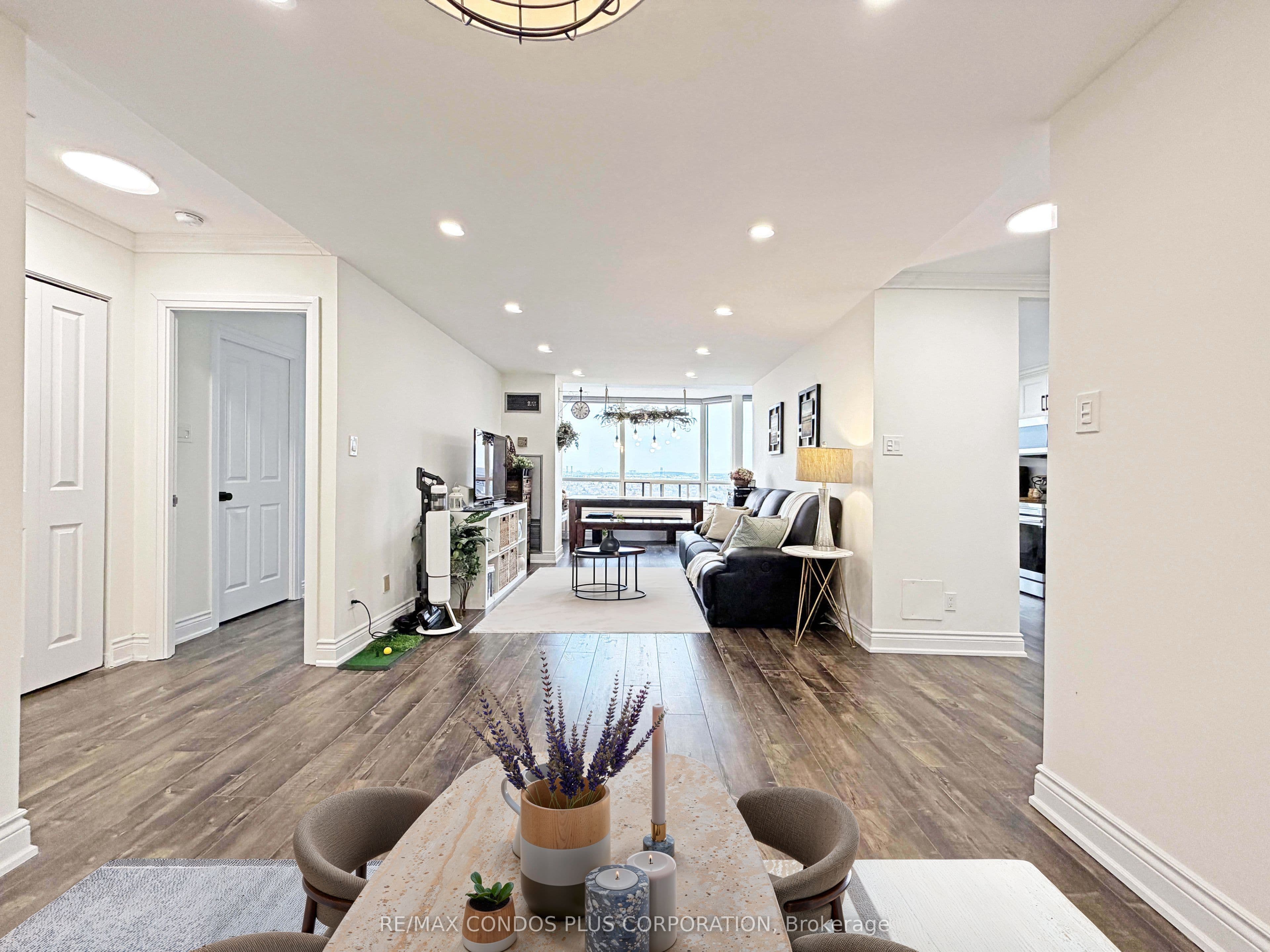120 Promenade Circle 1509, Vaughan, ON L4J 7W9