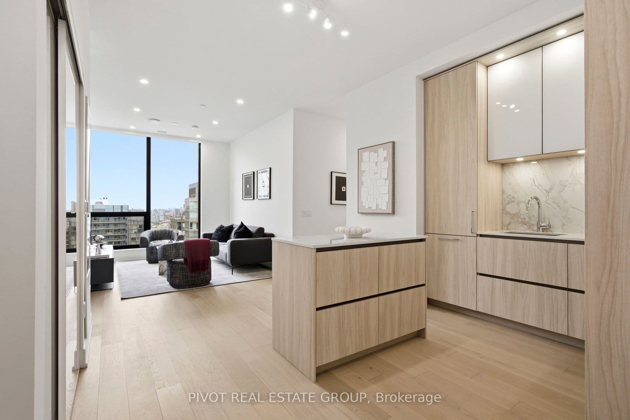 15 Mercer Street 4502, Toronto, ON M5V 0T8