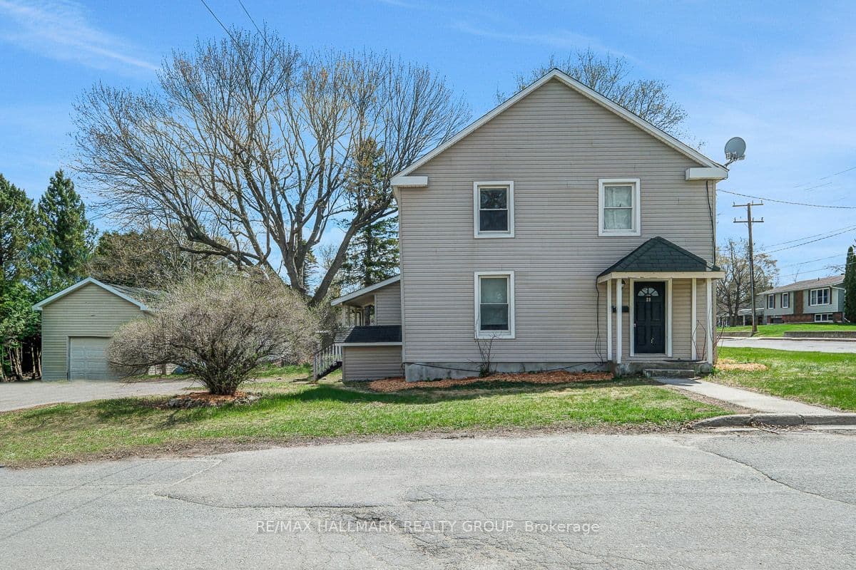 20 Brock Street S, Perth, ON K7H 1Z1