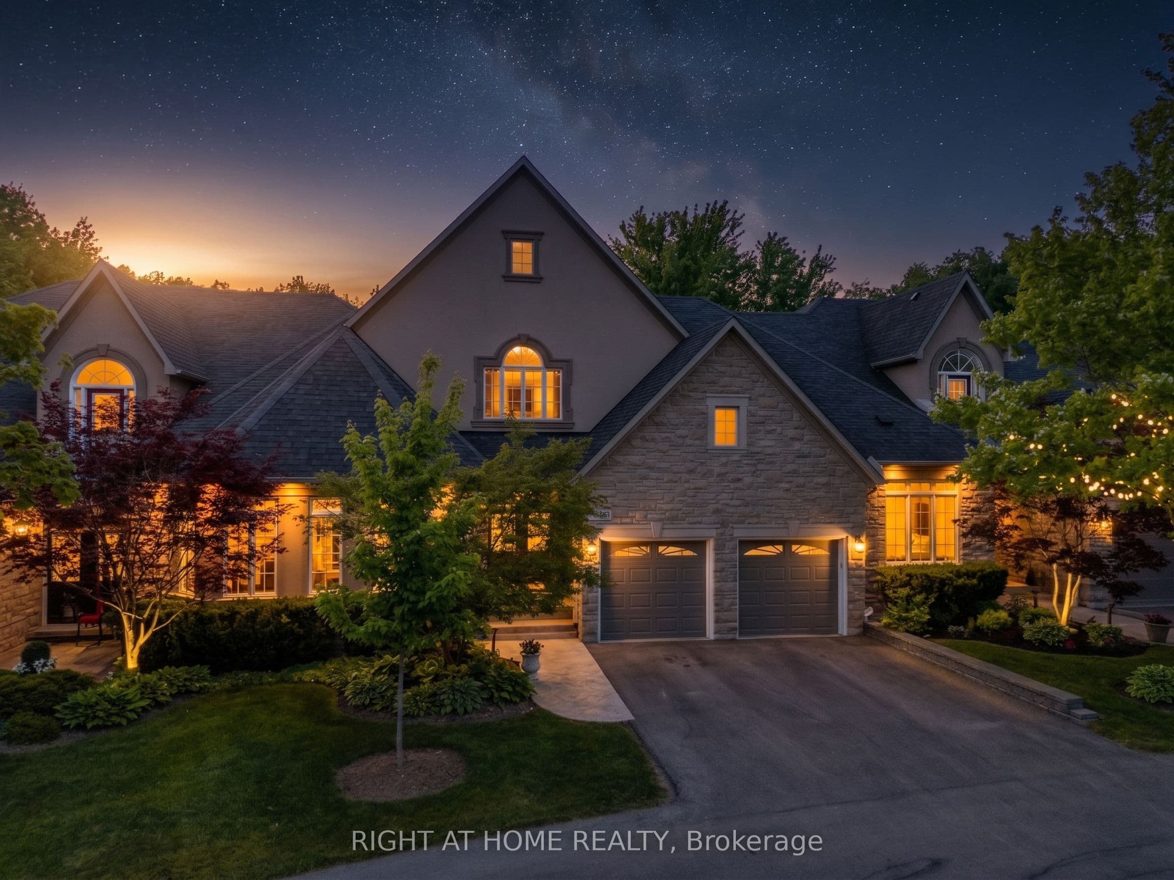 405 Crossing Bridge Place 5B, Aurora, ON L4G 7N1