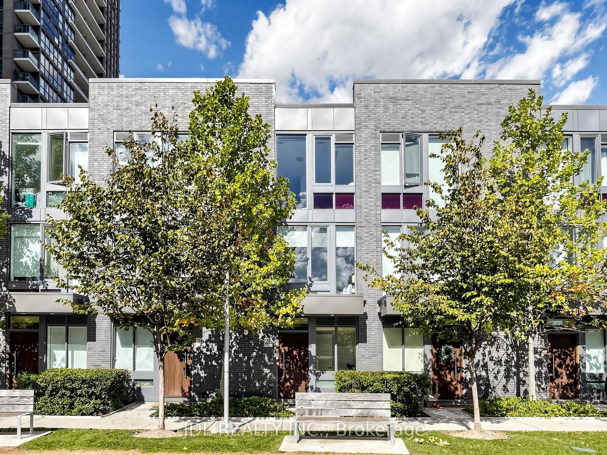 28 Sonic Way, Toronto, ON M3C 3Z2