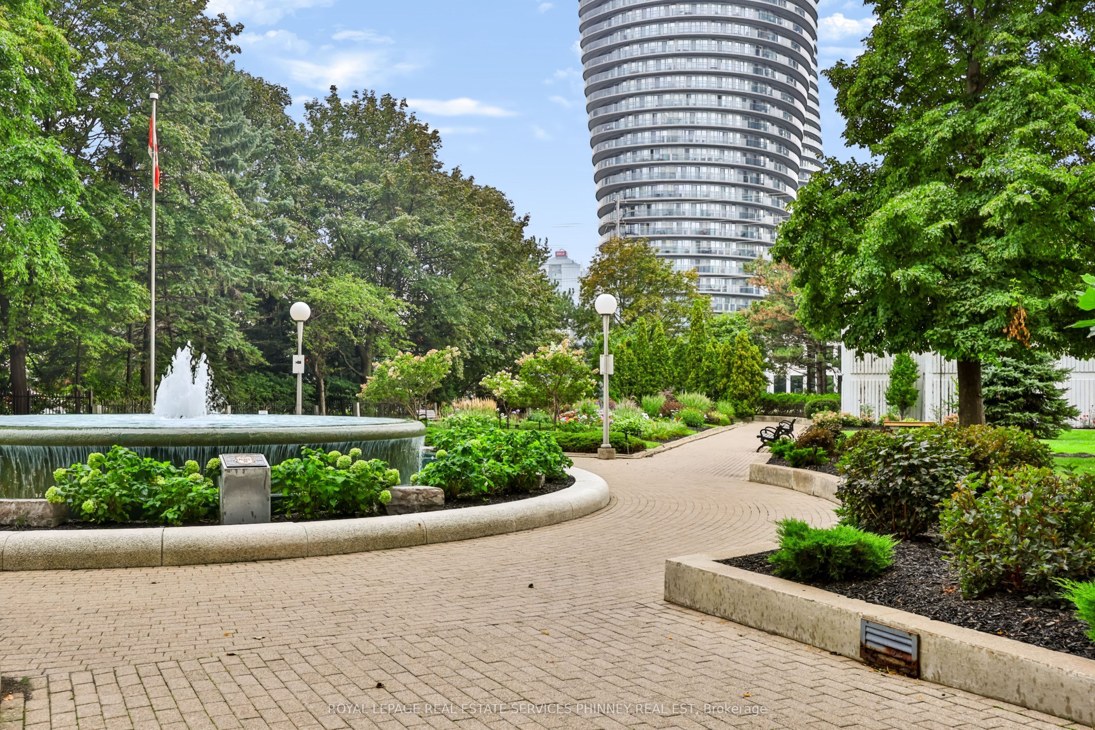 3650 Kaneff Crescent 2801, Mississauga, ON L5A 4A1