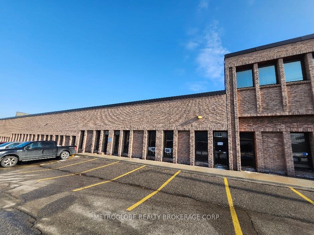 1030 Kamato Road 13-15, Mississauga, ON L4W 4B5